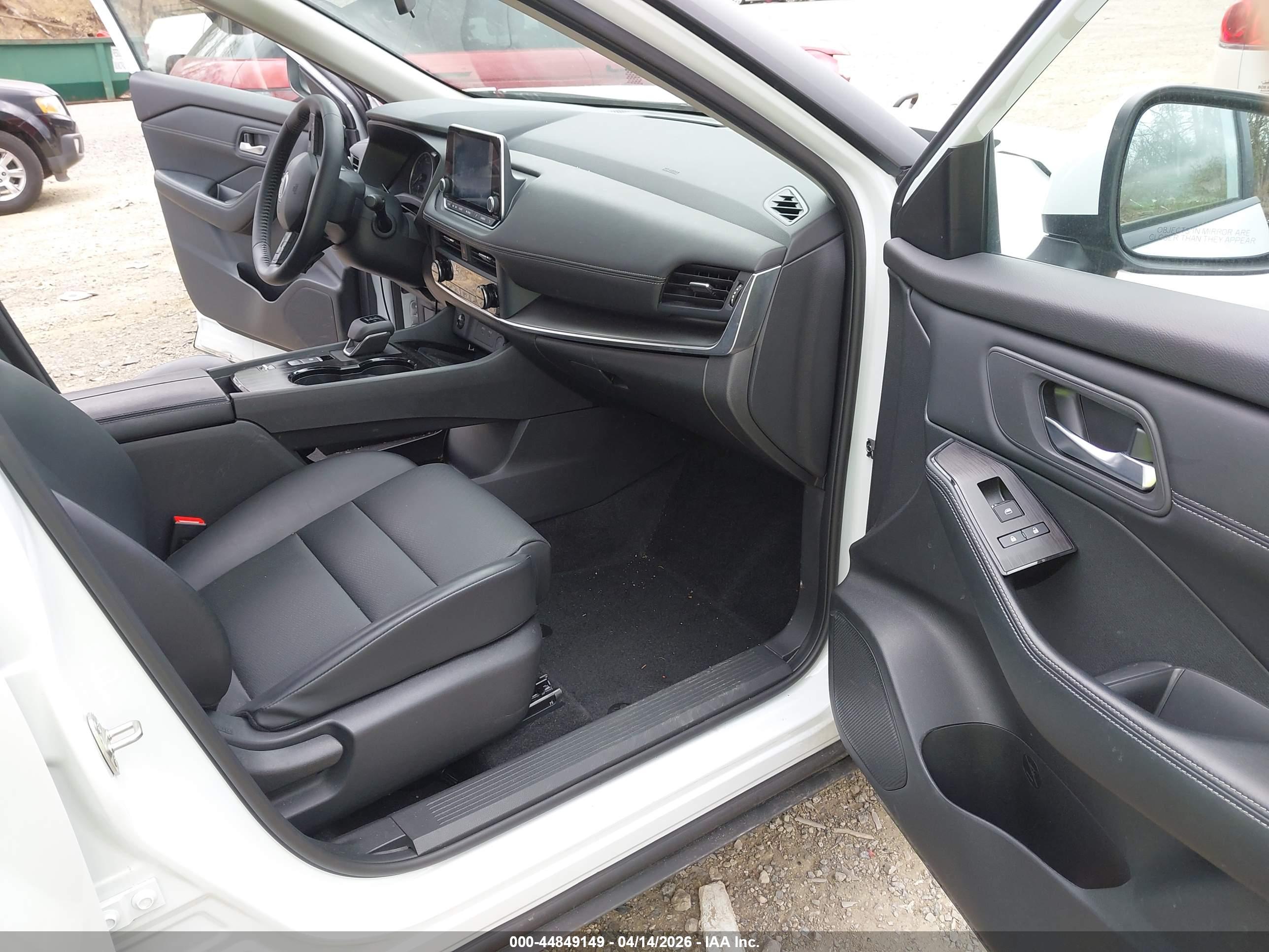 NISSAN ROGUE image 5