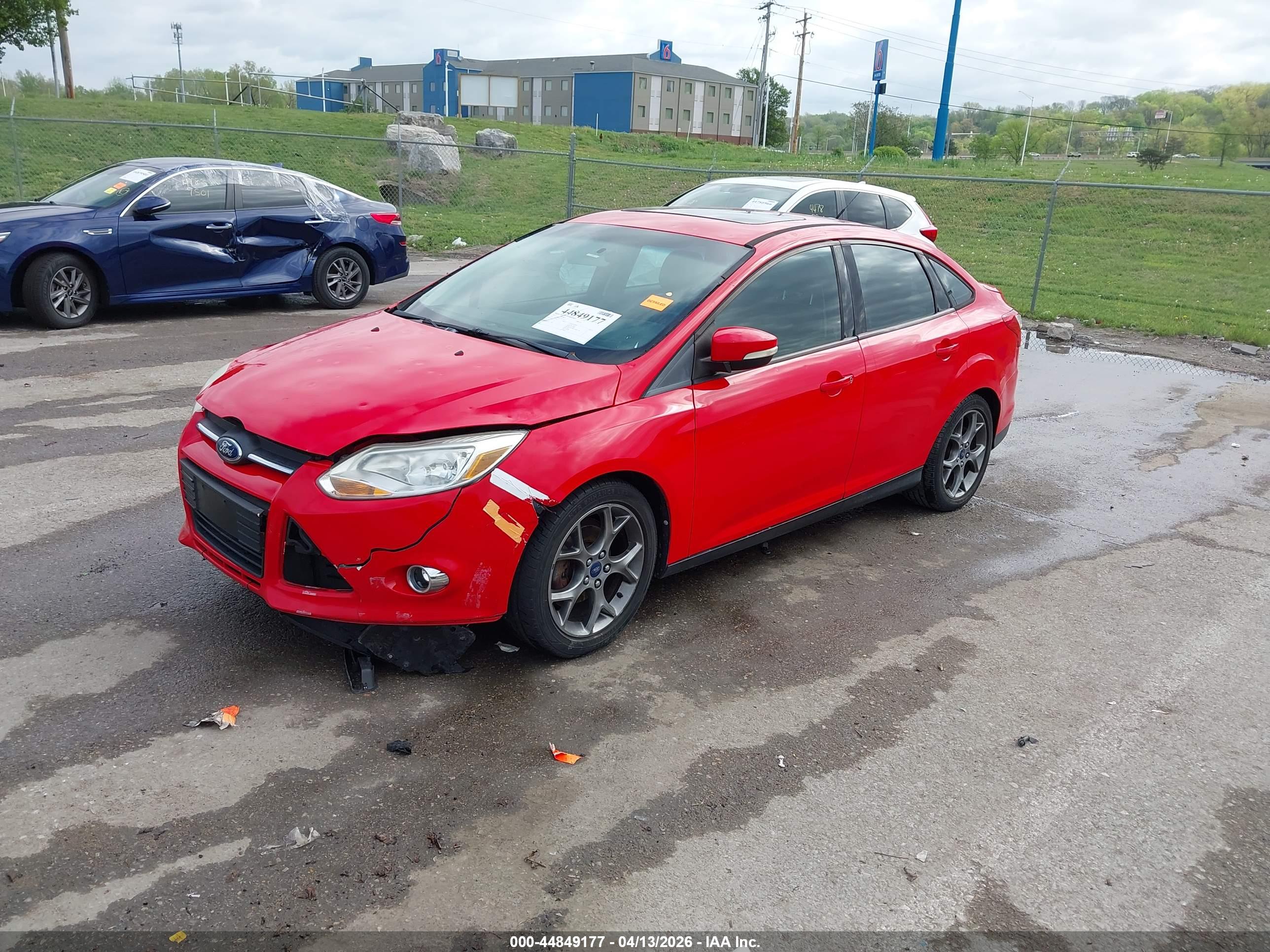 FORD FOCUS image 2