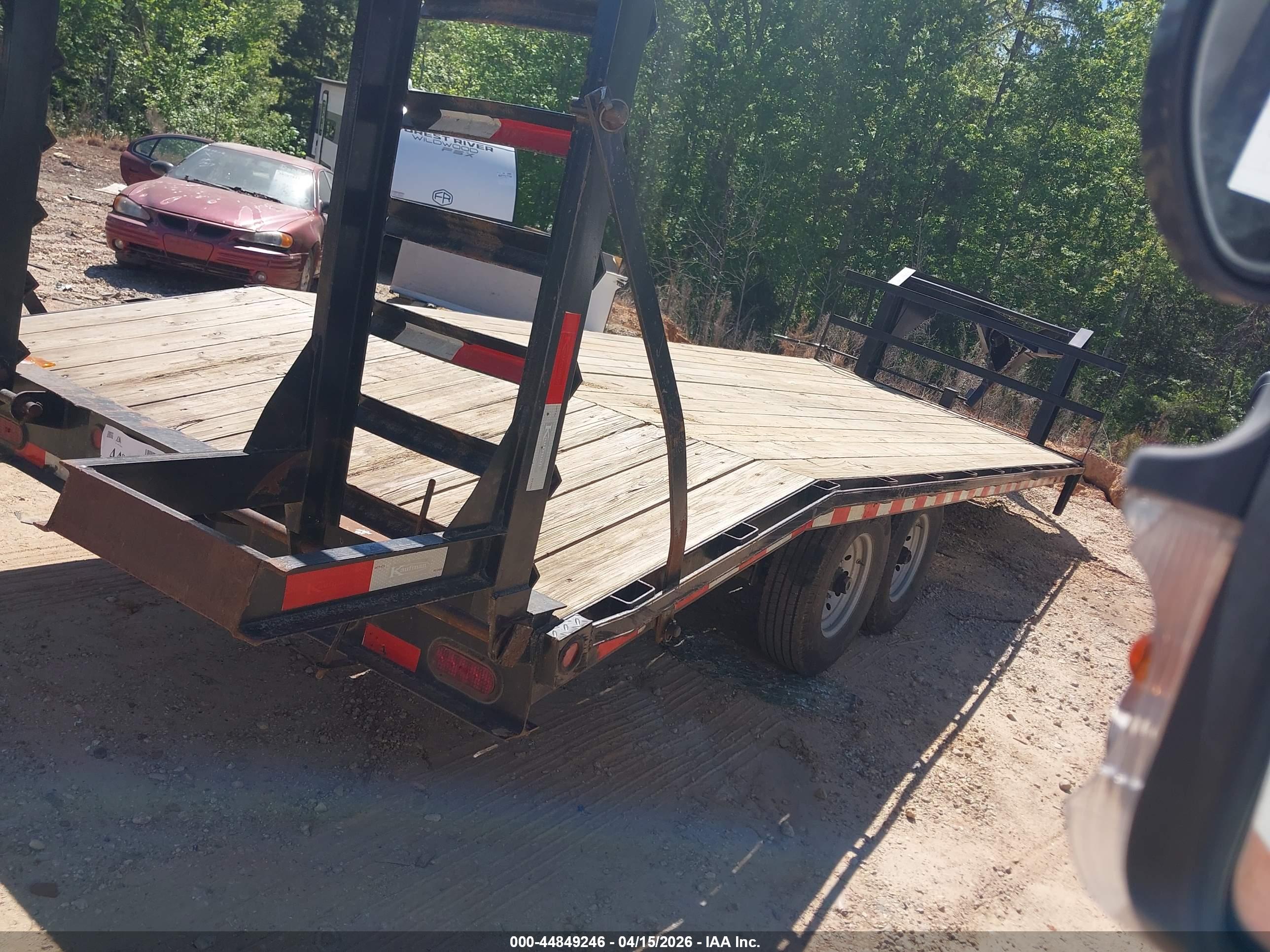 KAUFMAN TRAILERS image 4
