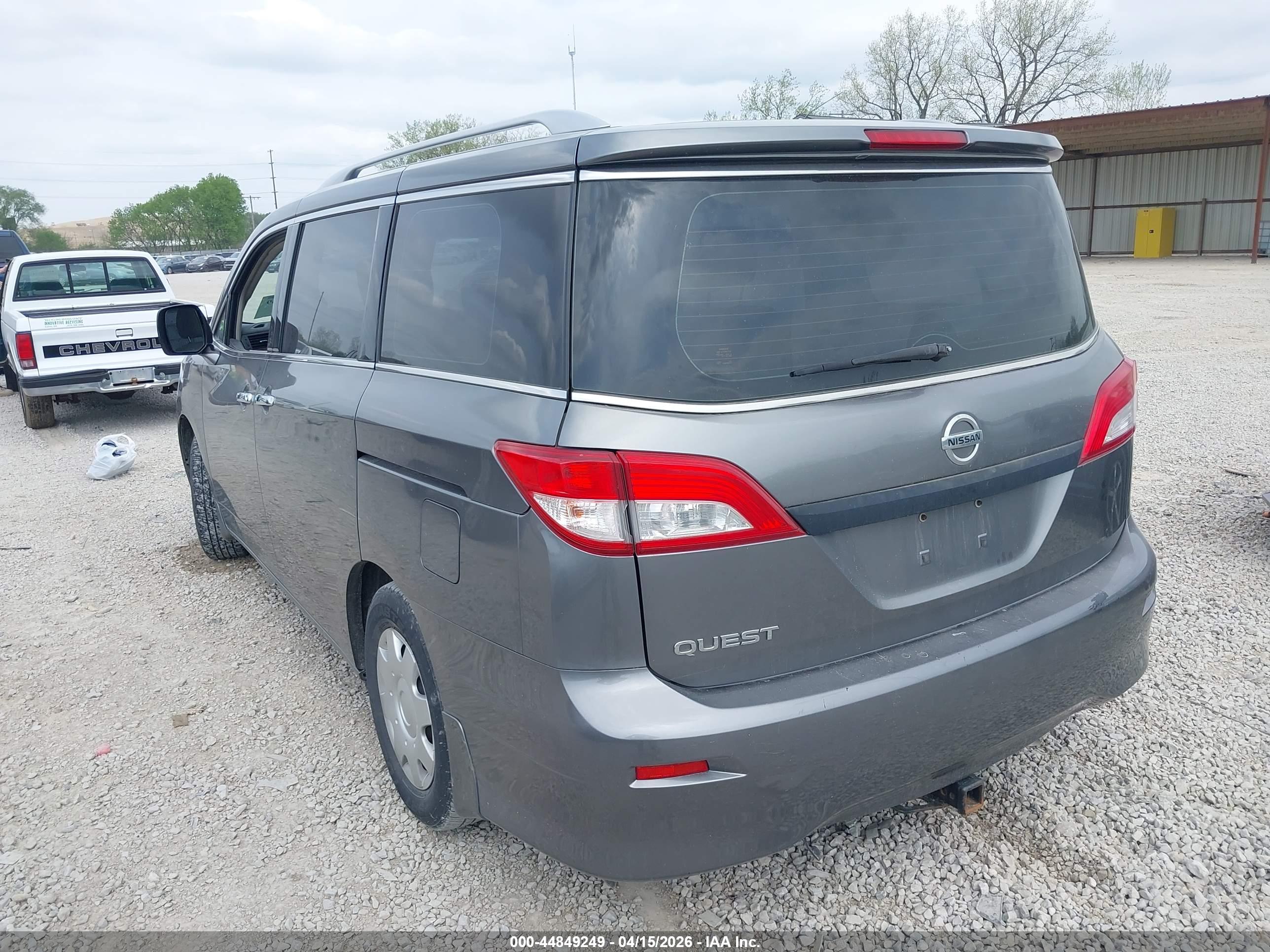 NISSAN QUEST image 3