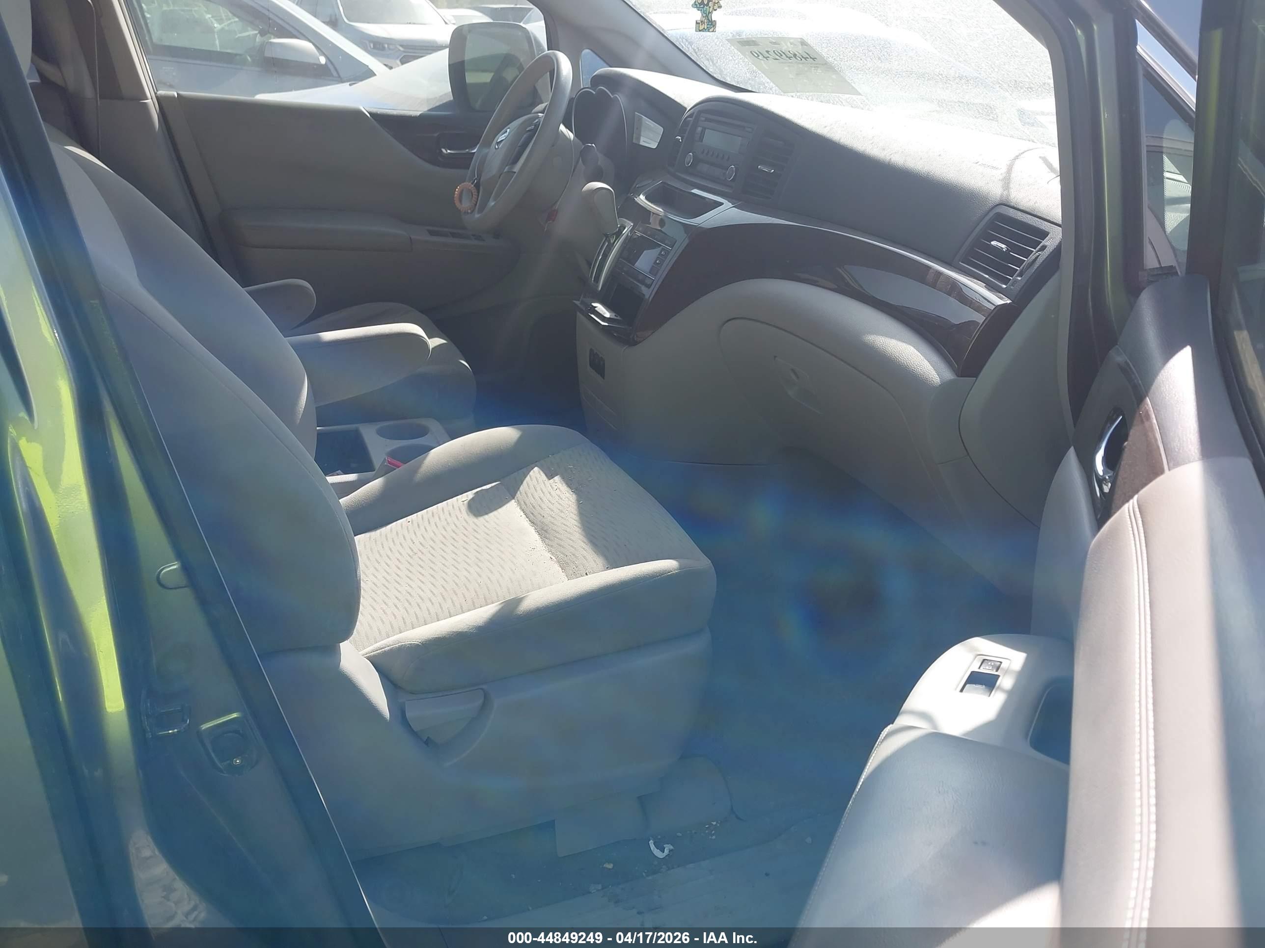 NISSAN QUEST image 5