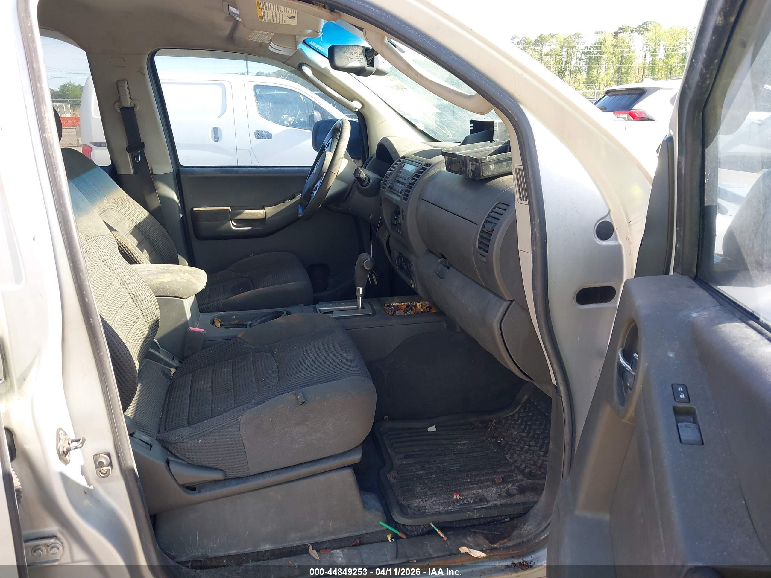 NISSAN XTERRA image 5