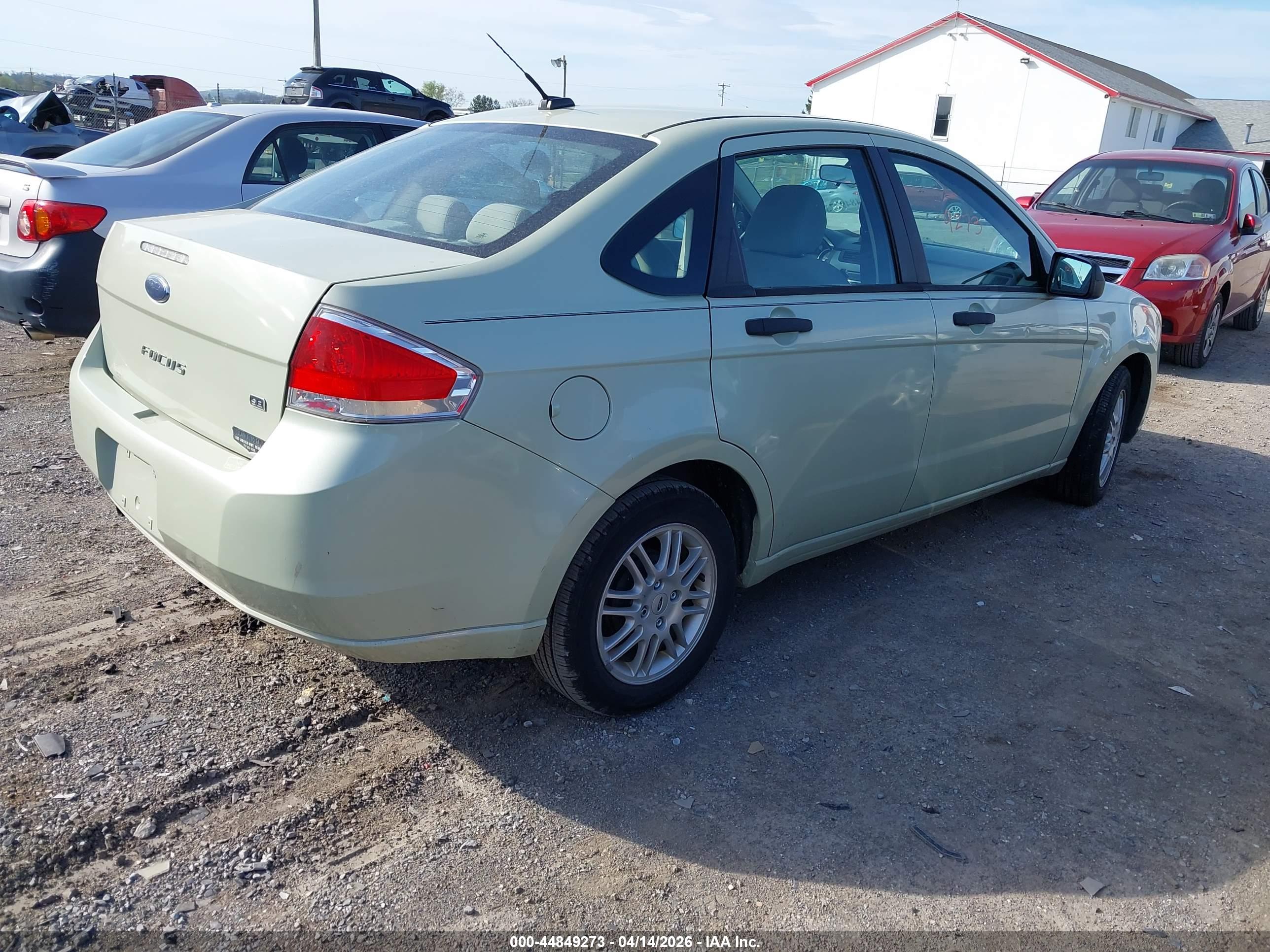 FORD FOCUS image 4