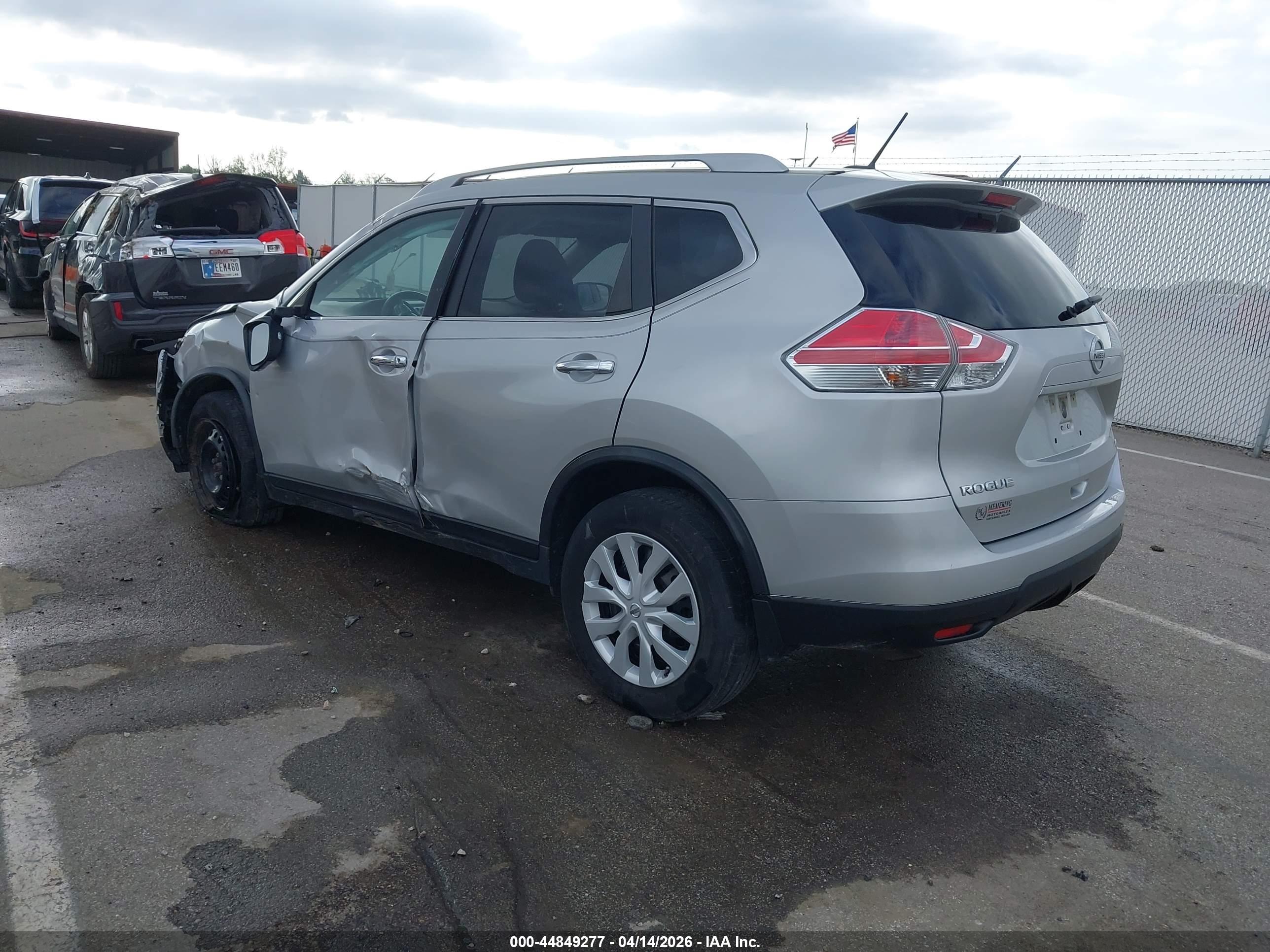 NISSAN ROGUE image 3