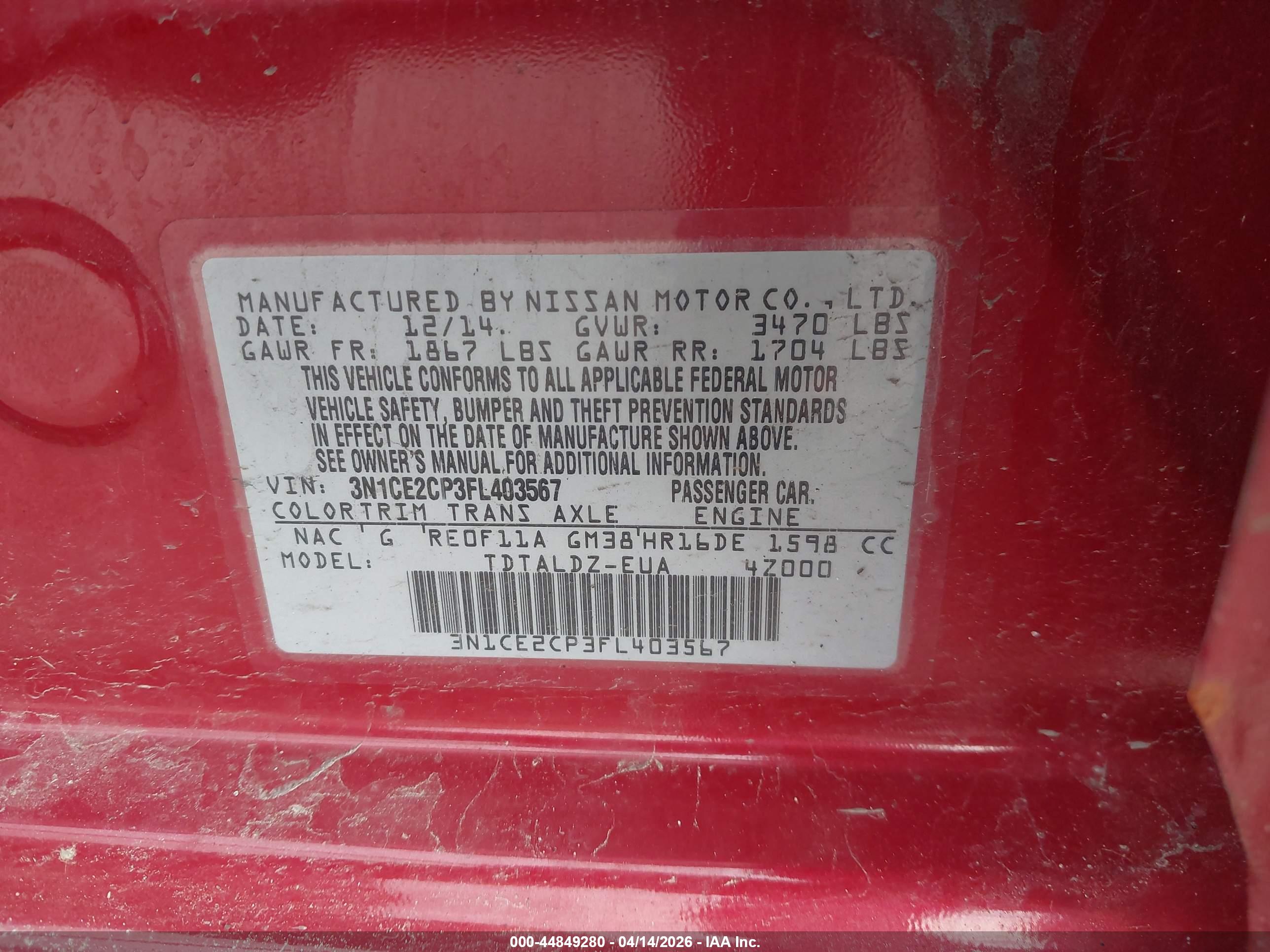 NISSAN VERSA image 9