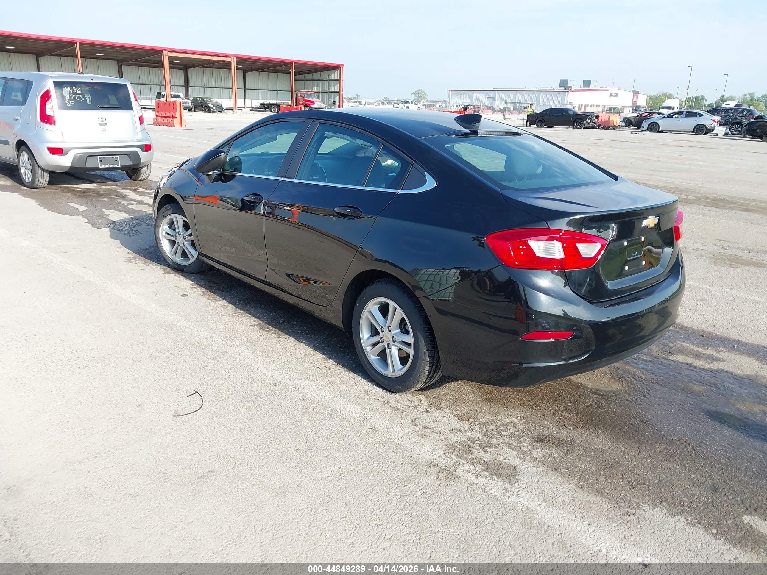 CHEVROLET CRUZE image 3