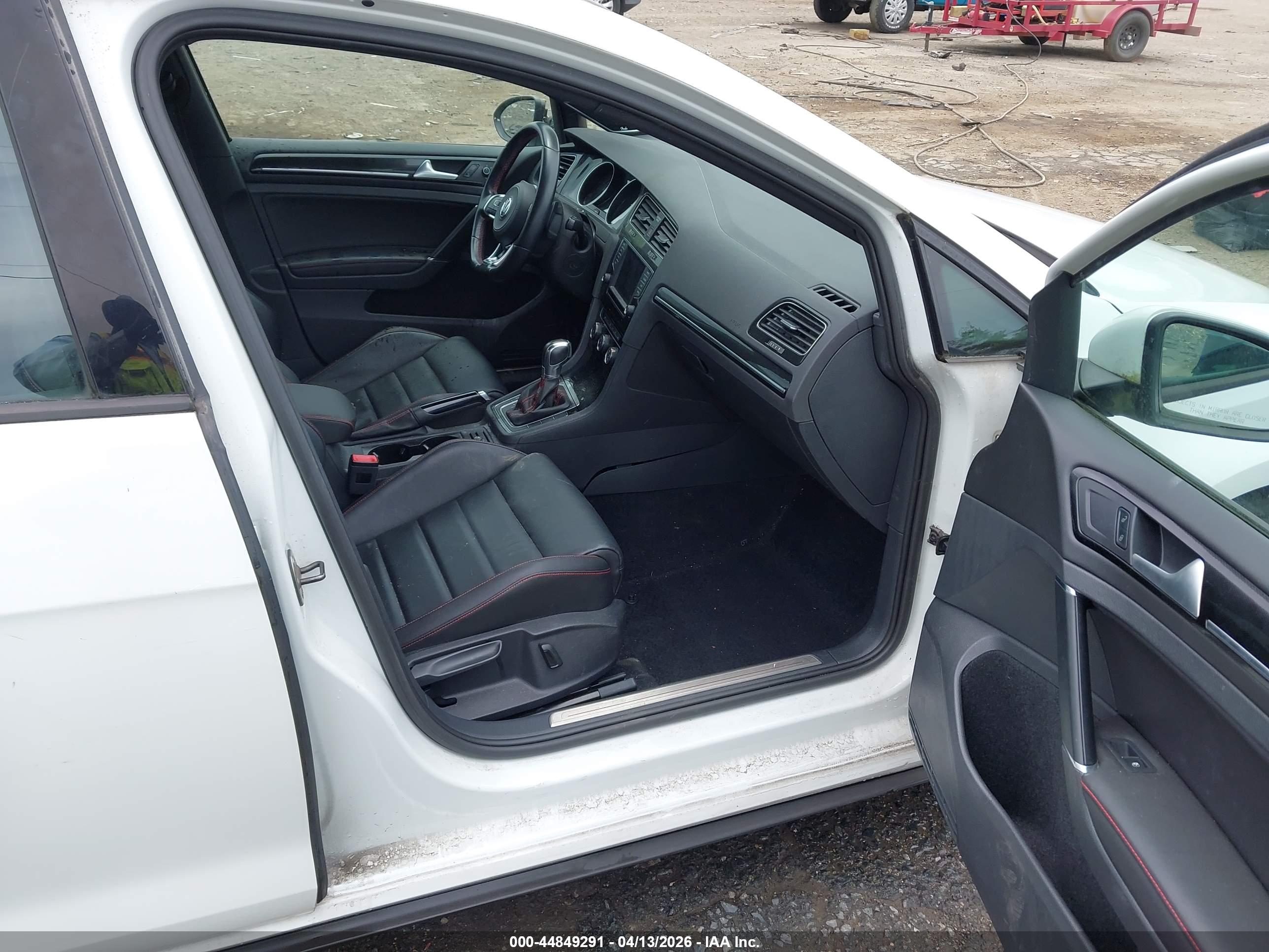 VOLKSWAGEN GOLF image 5