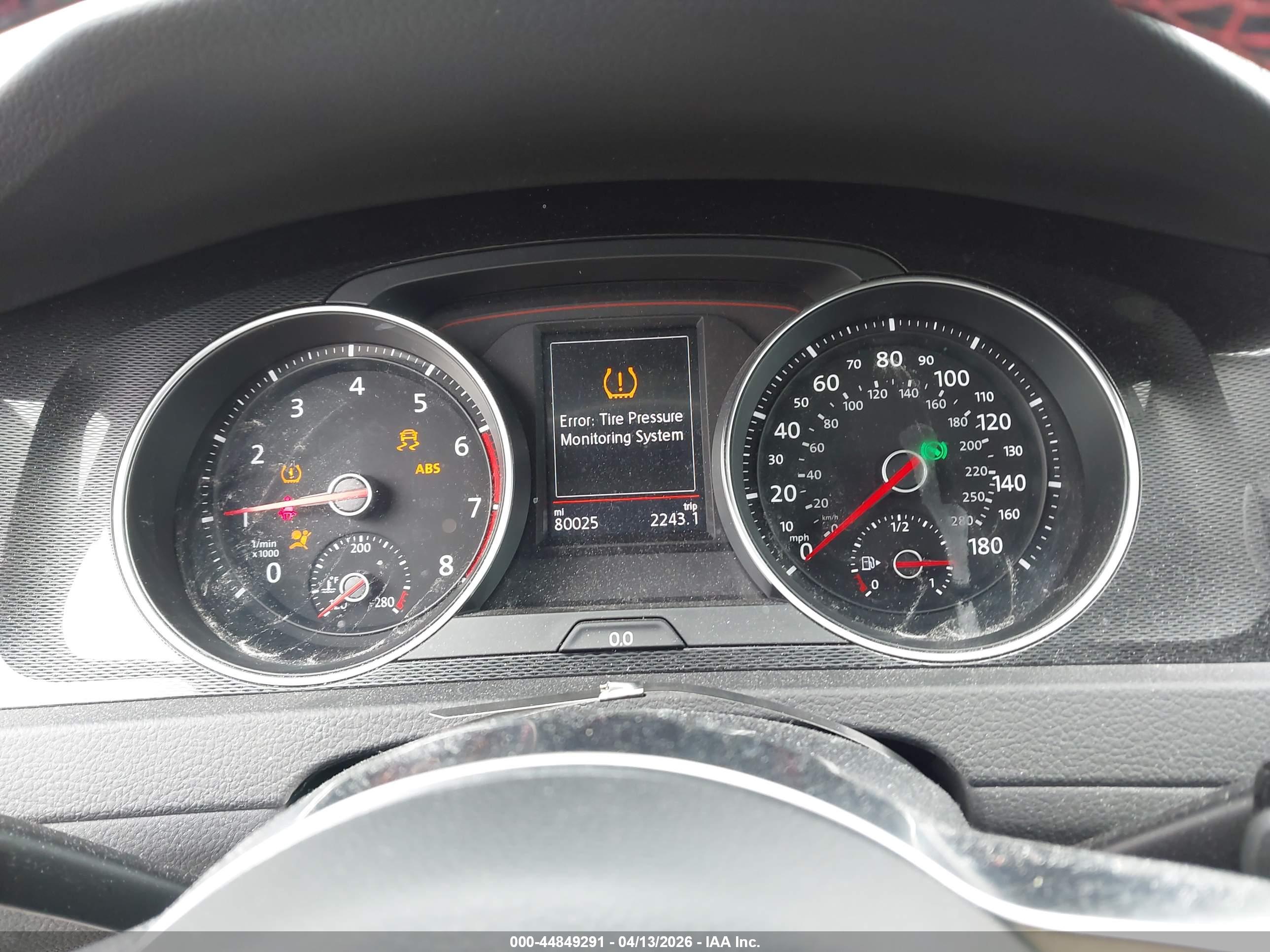 VOLKSWAGEN GOLF image 7