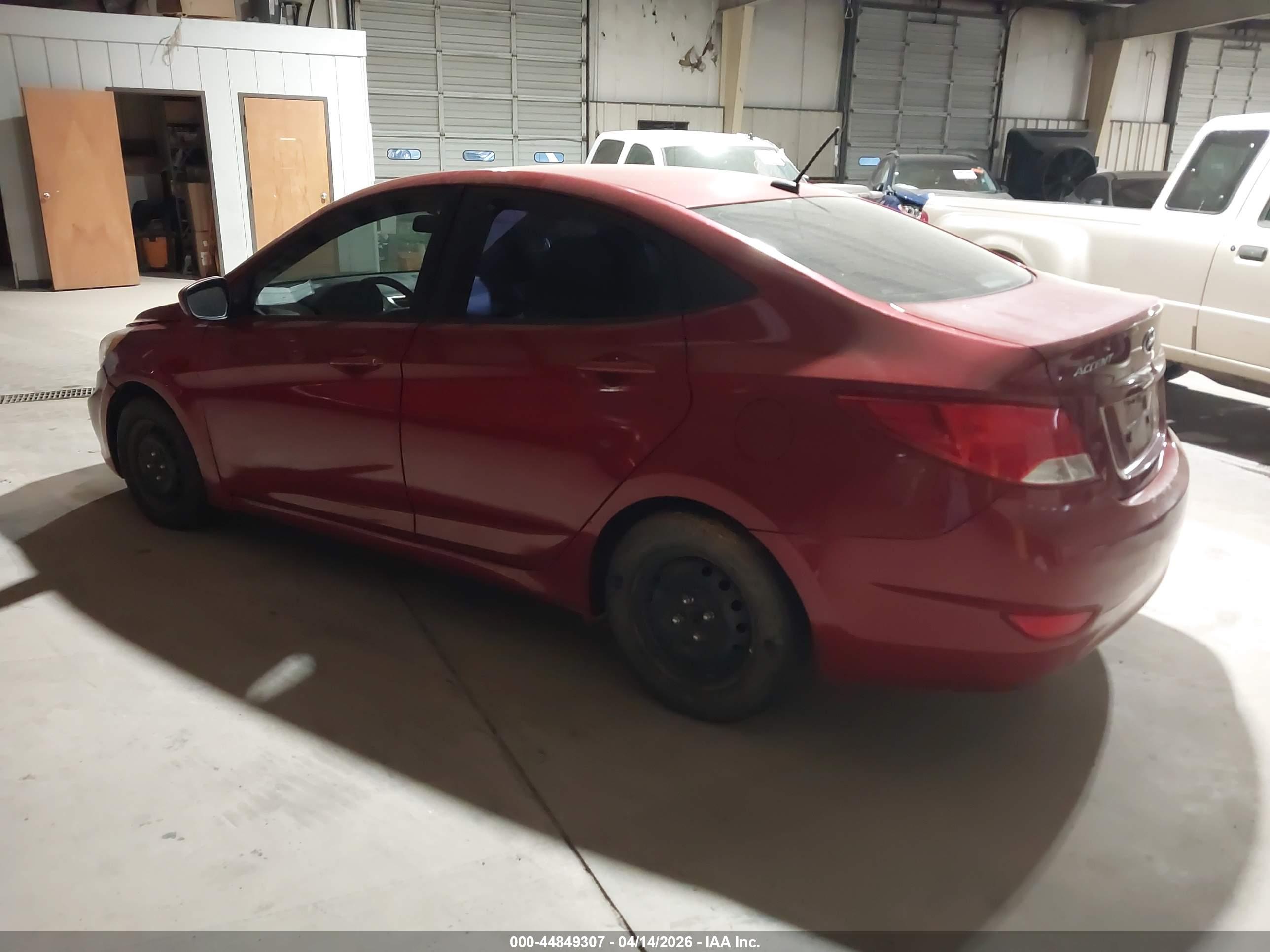 HYUNDAI ACCENT image 3
