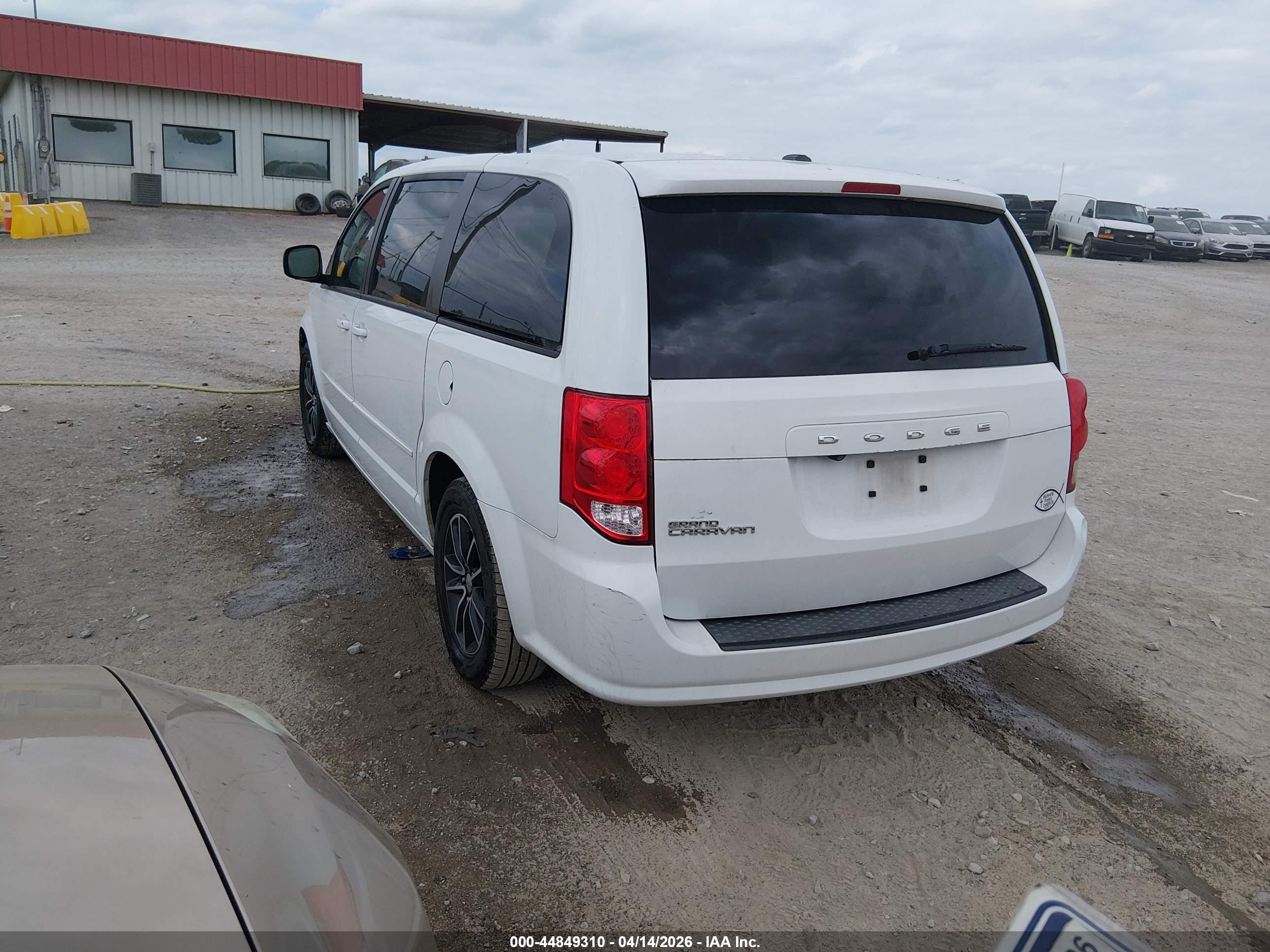 DODGE GRAND image 3