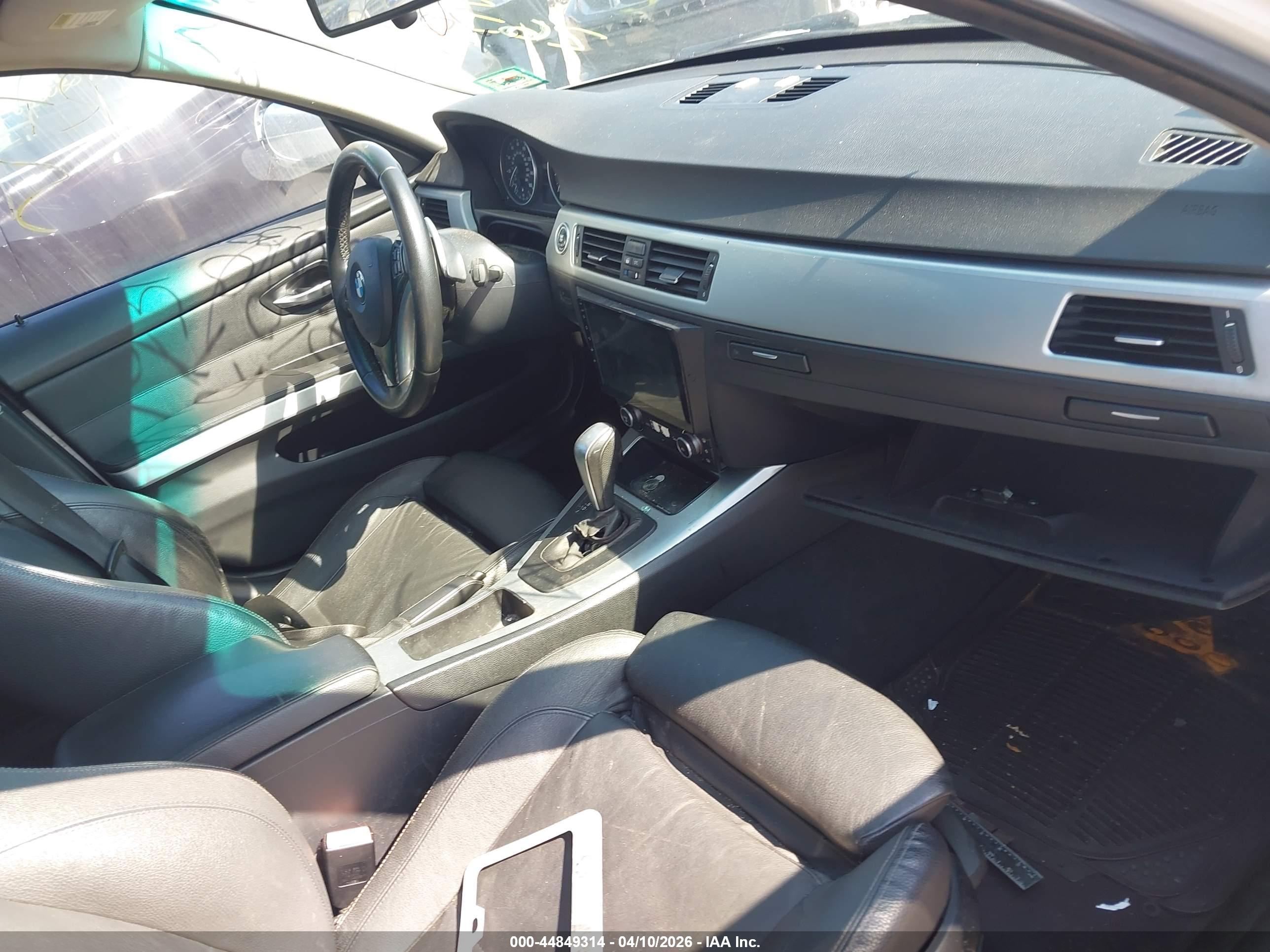 BMW 328I image 5