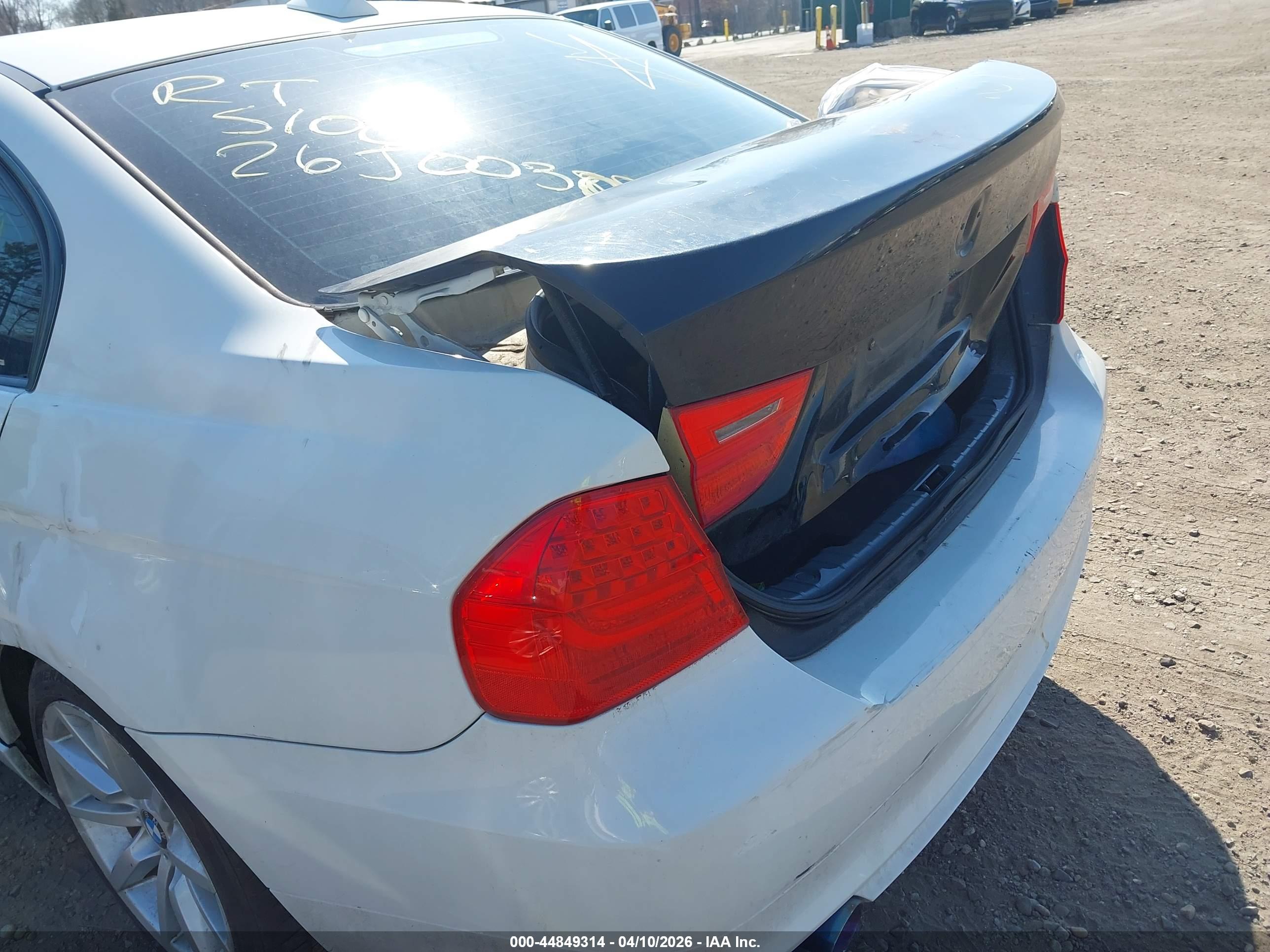 BMW 328I image 6