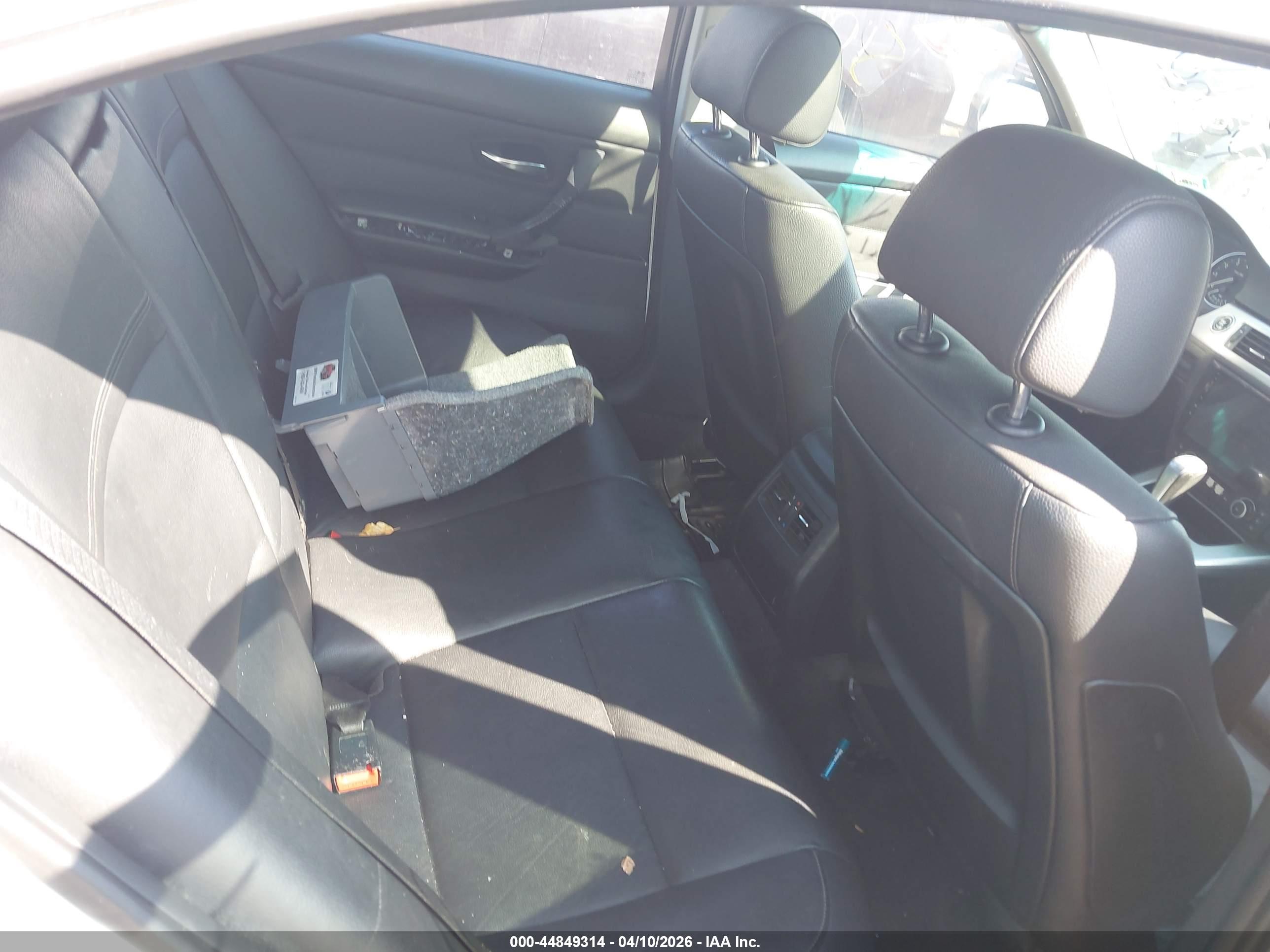 BMW 328I image 8