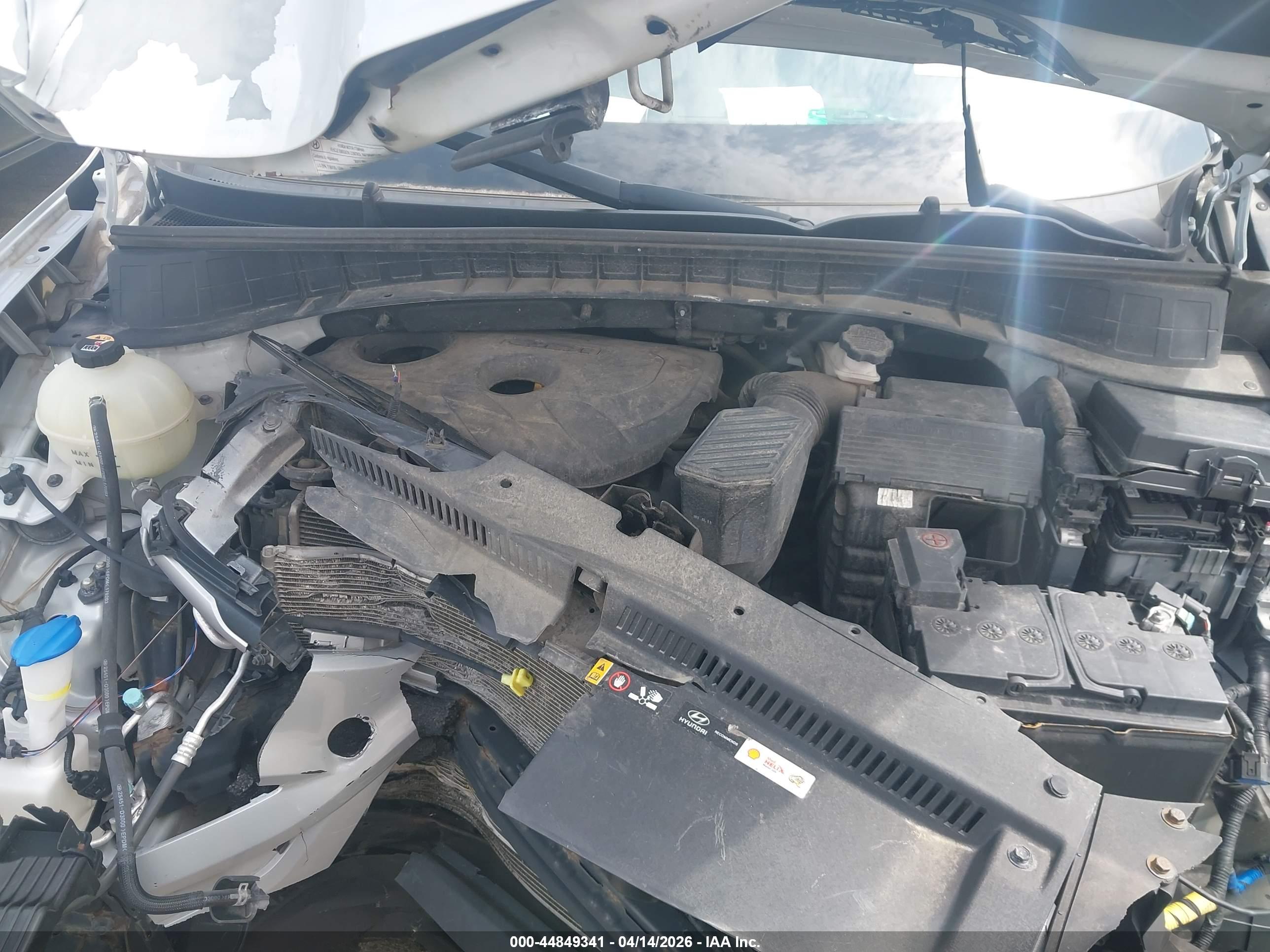 HYUNDAI TUCSON image 10
