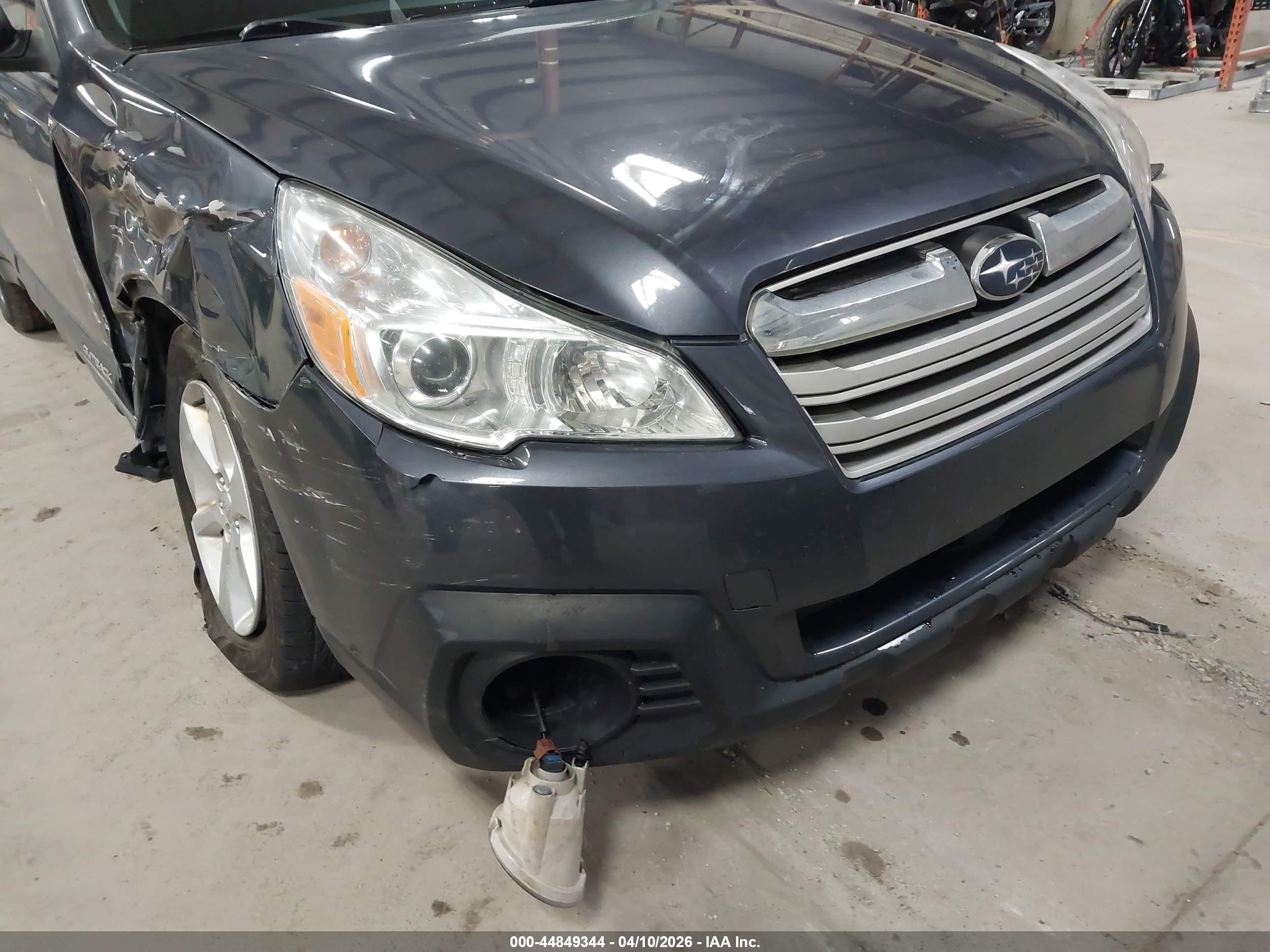 SUBARU OUTBACK image 6