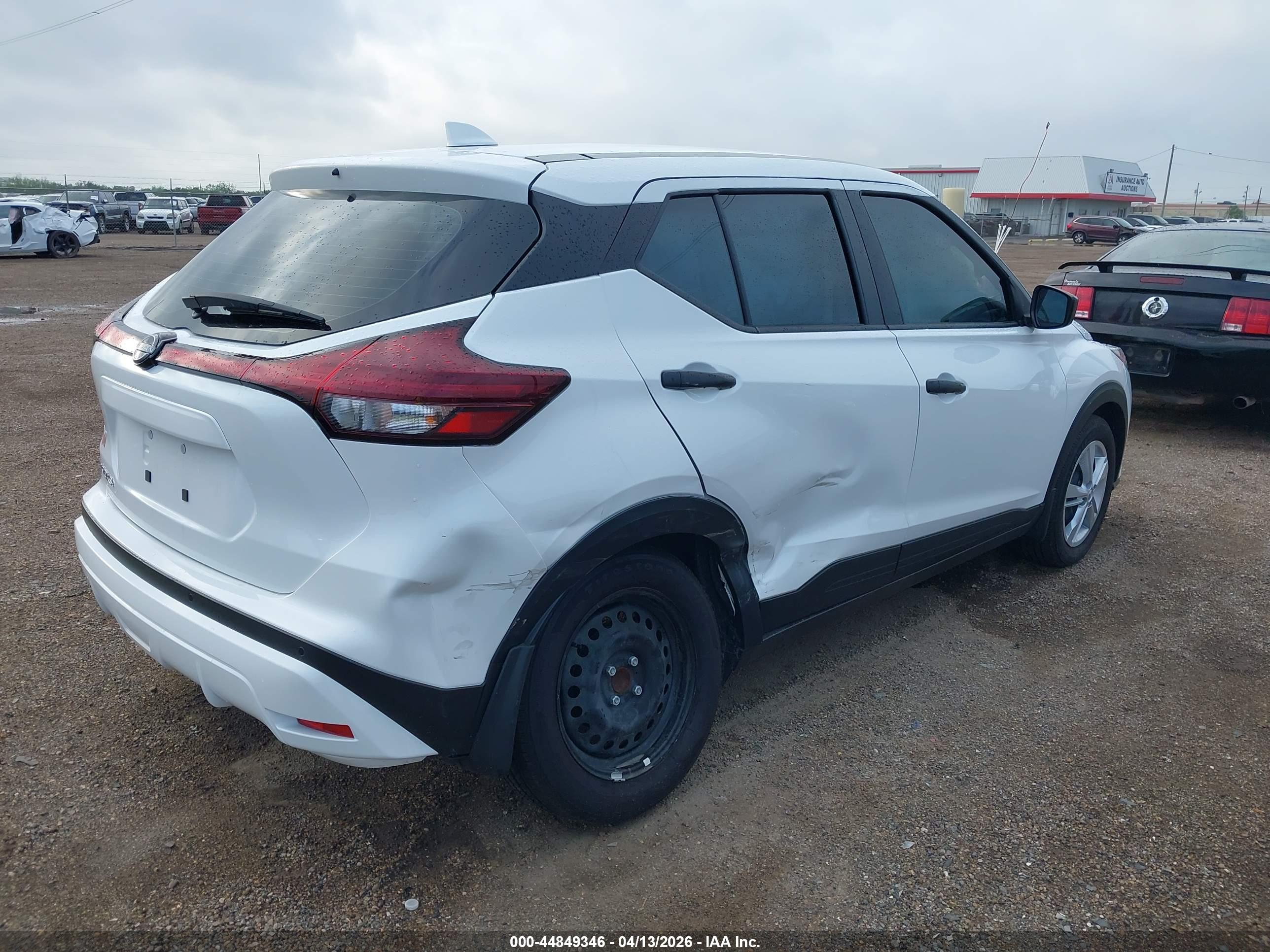 NISSAN KICKS image 6