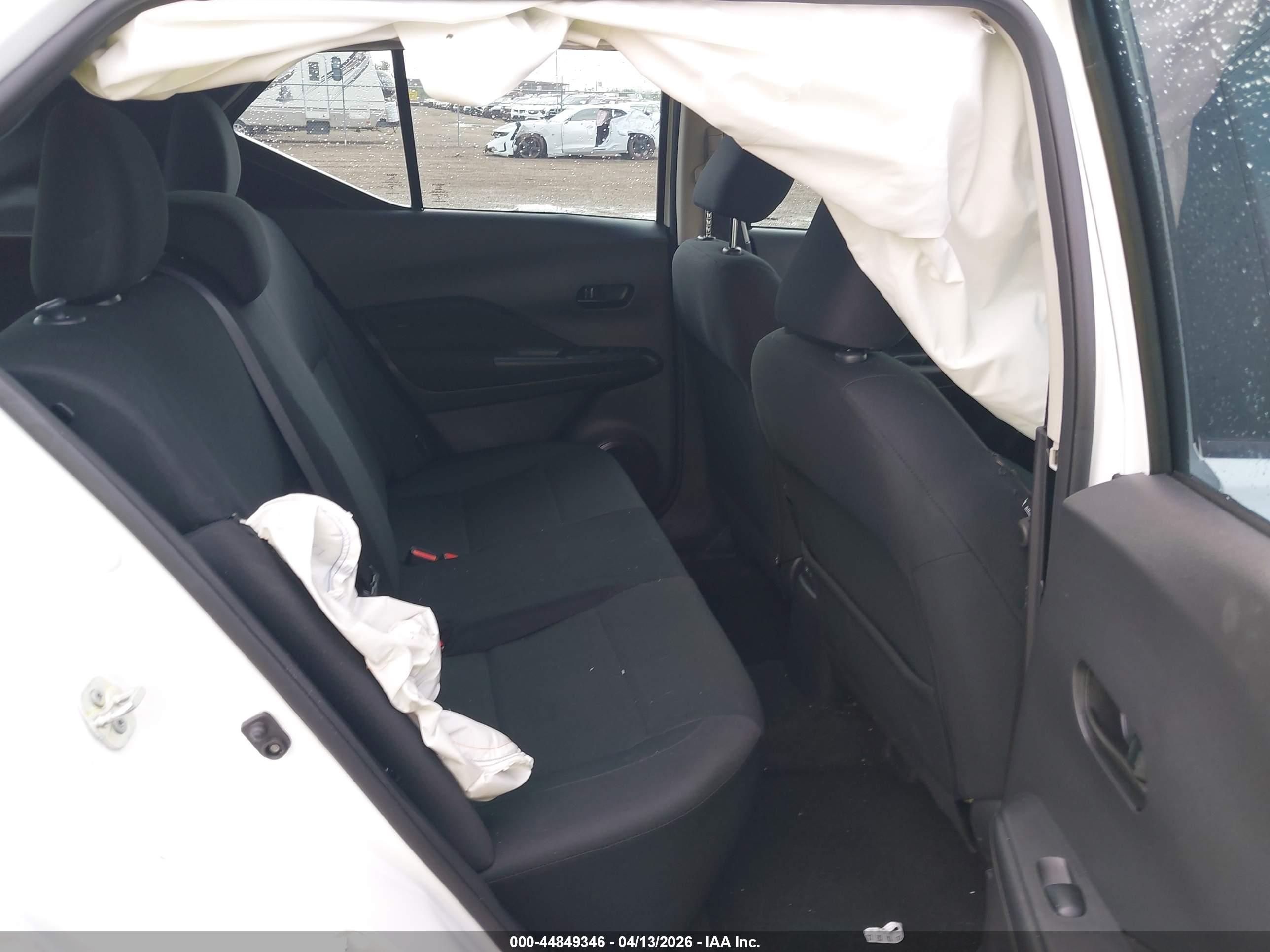 NISSAN KICKS image 8