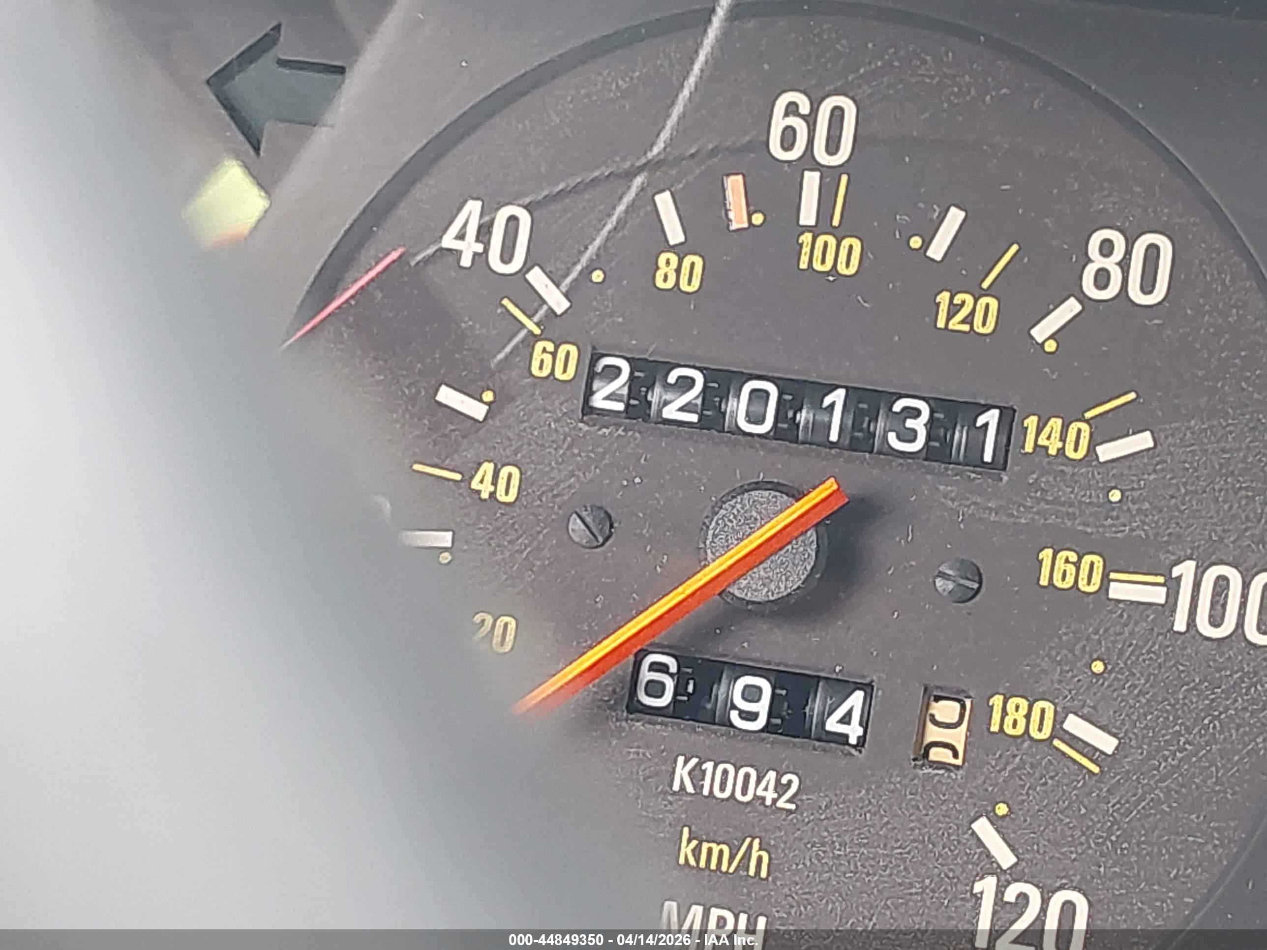 VOLVO 240 image 7