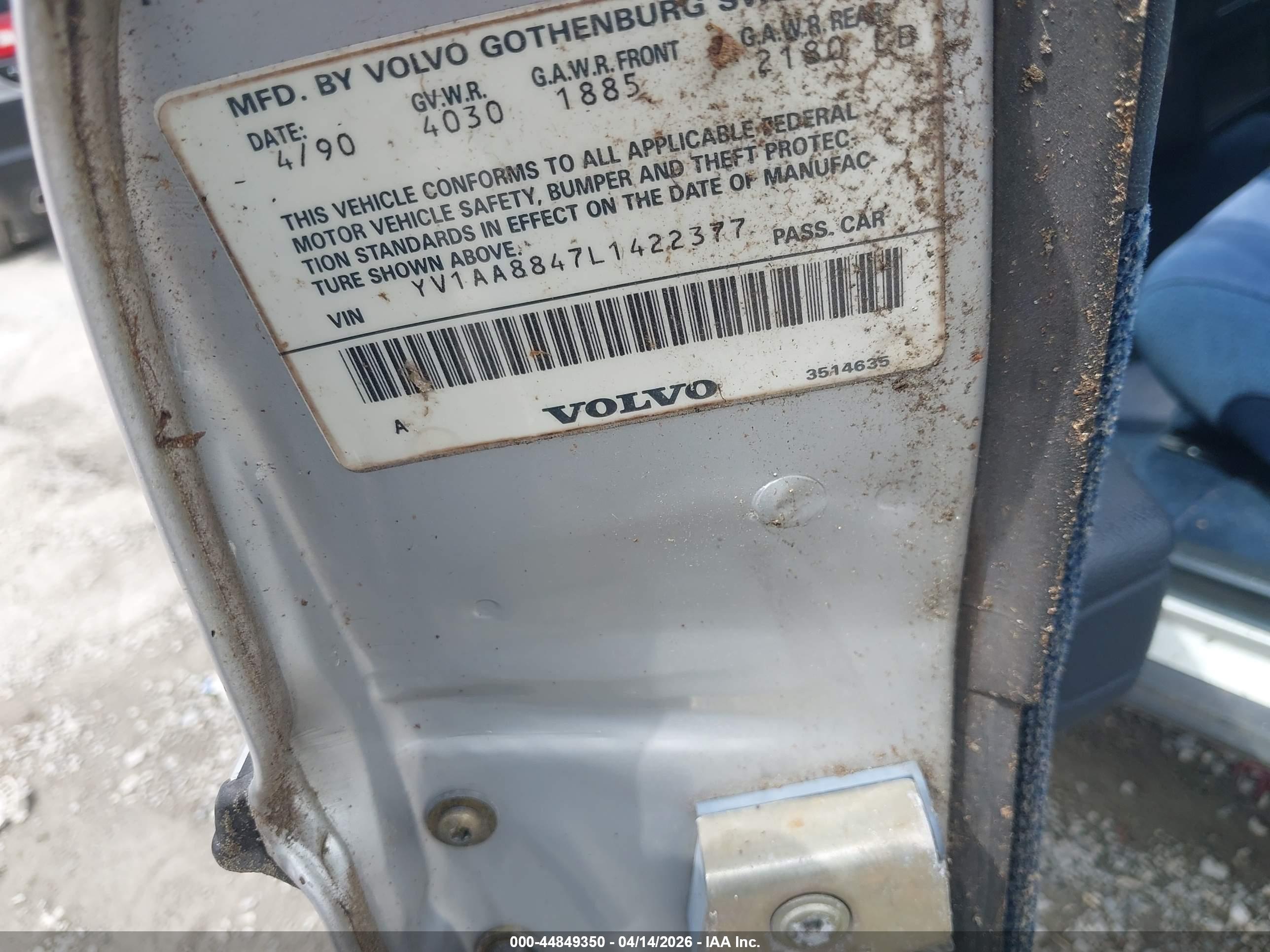 VOLVO 240 image 9