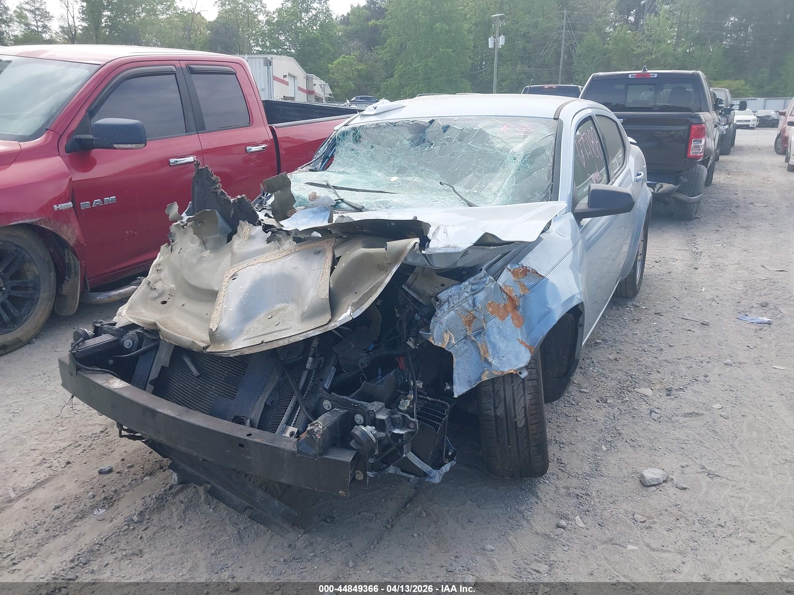 DODGE AVENGER image 2