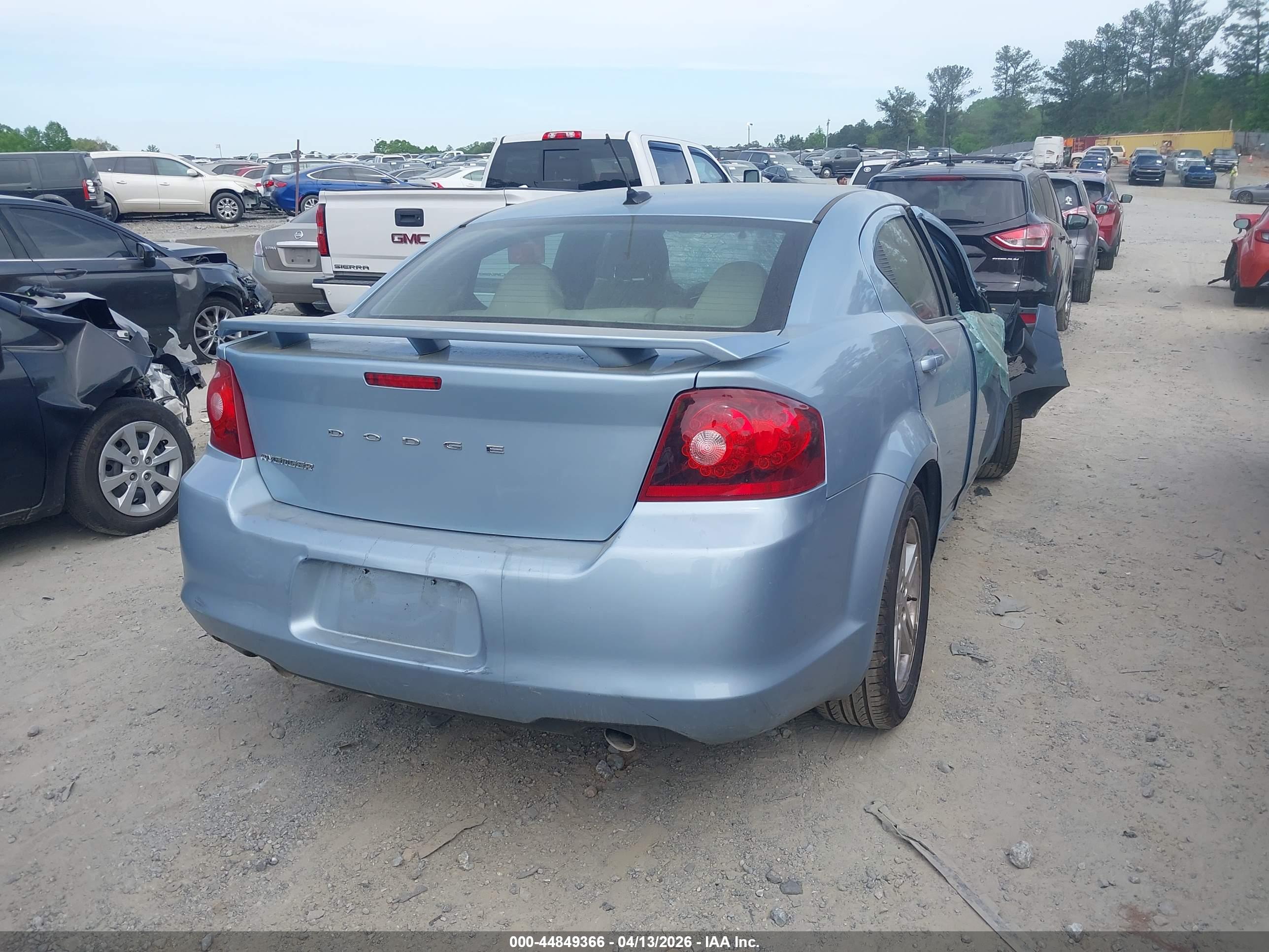 DODGE AVENGER image 4