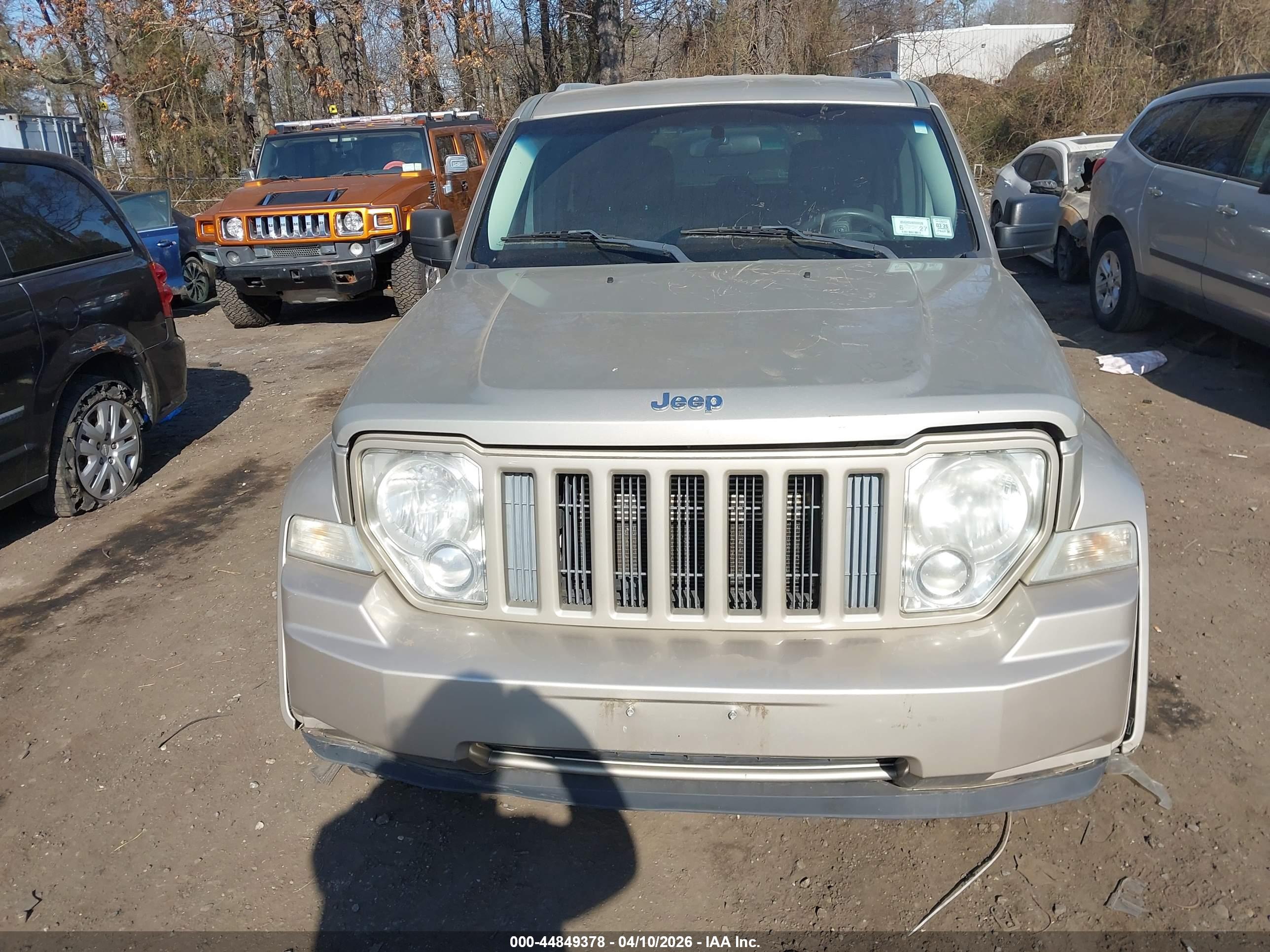 JEEP LIBERTY image 6