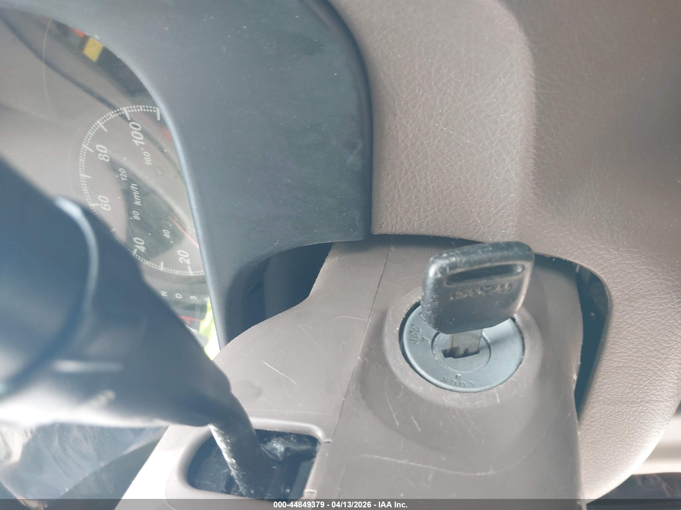 ISUZU RODEO image 11