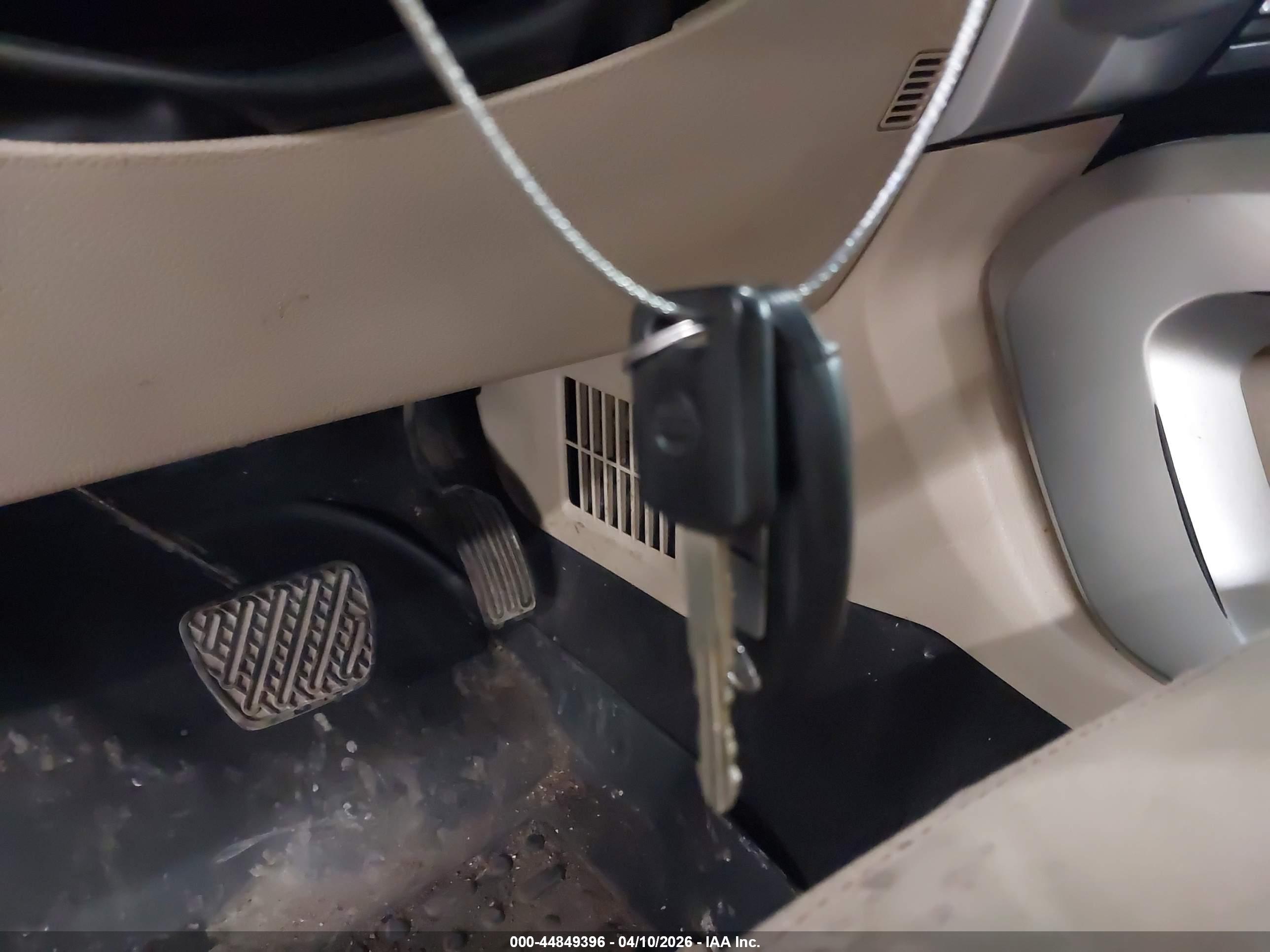 NISSAN TITAN image 11