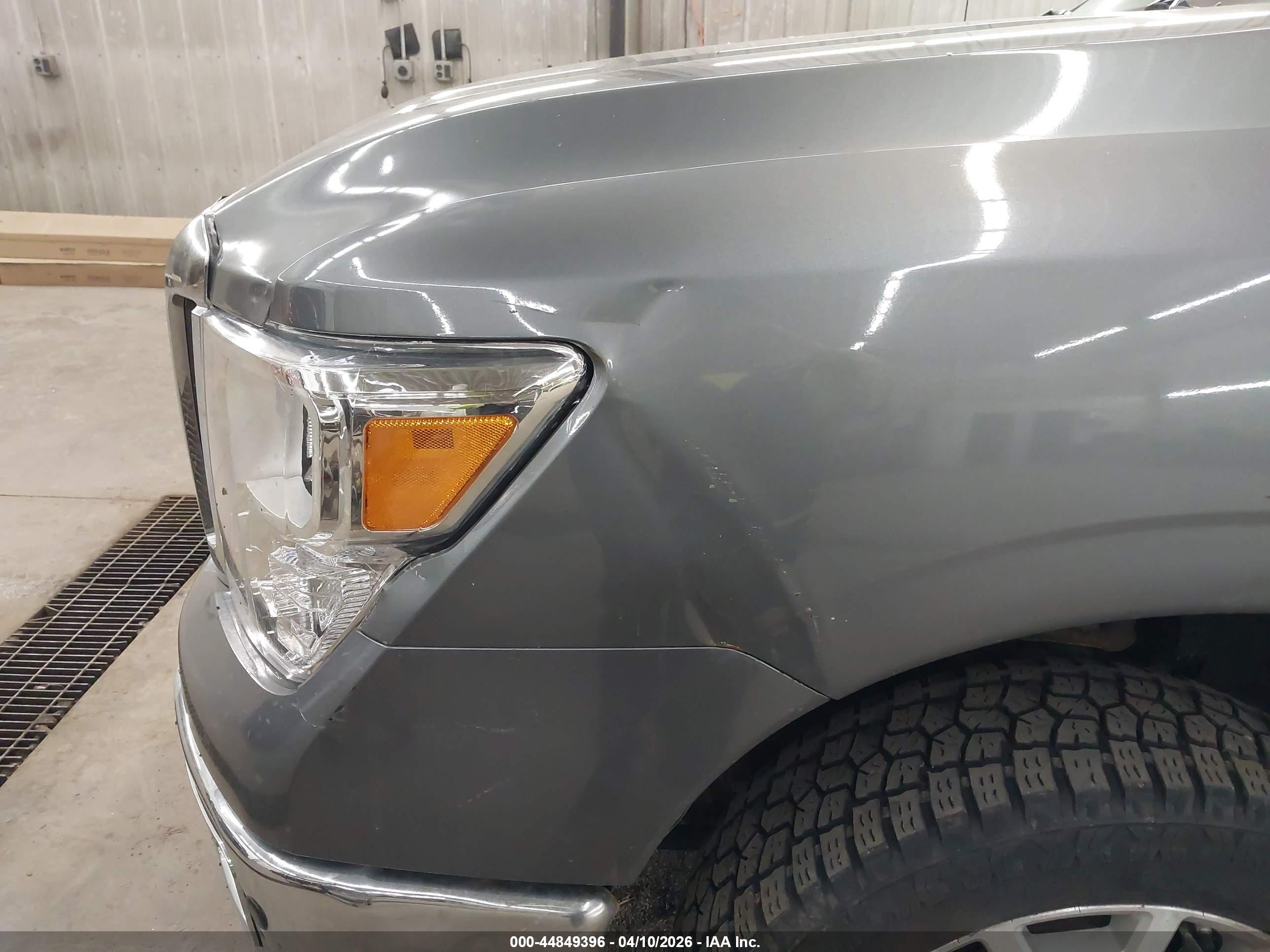 NISSAN TITAN image 6