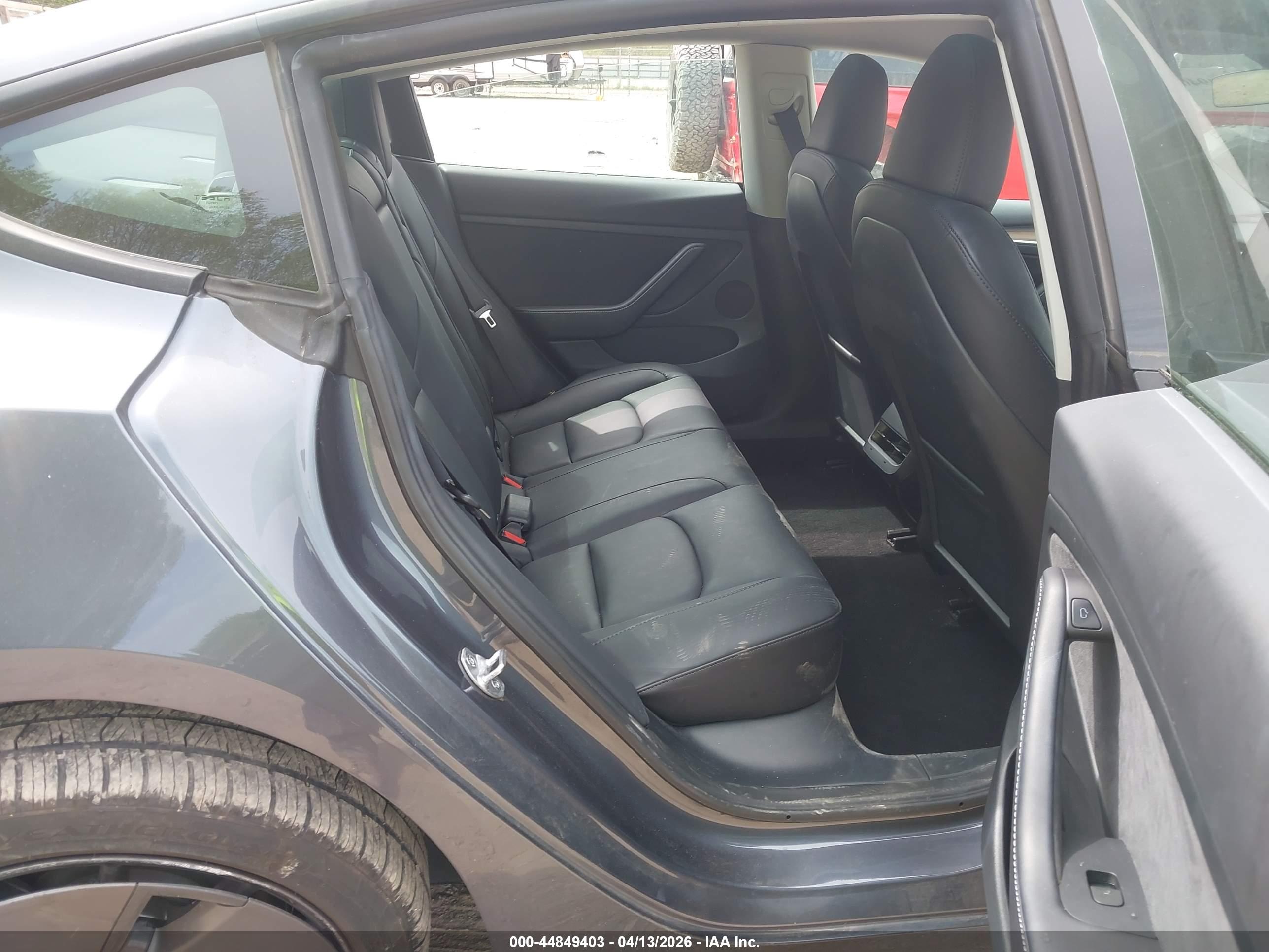 TESLA MODEL image 8