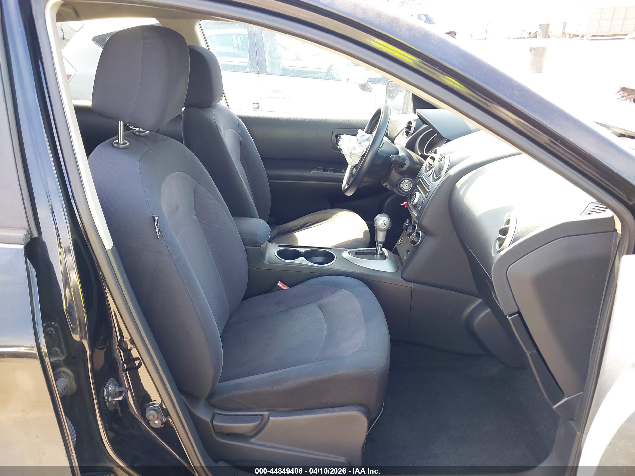 NISSAN ROGUE image 5