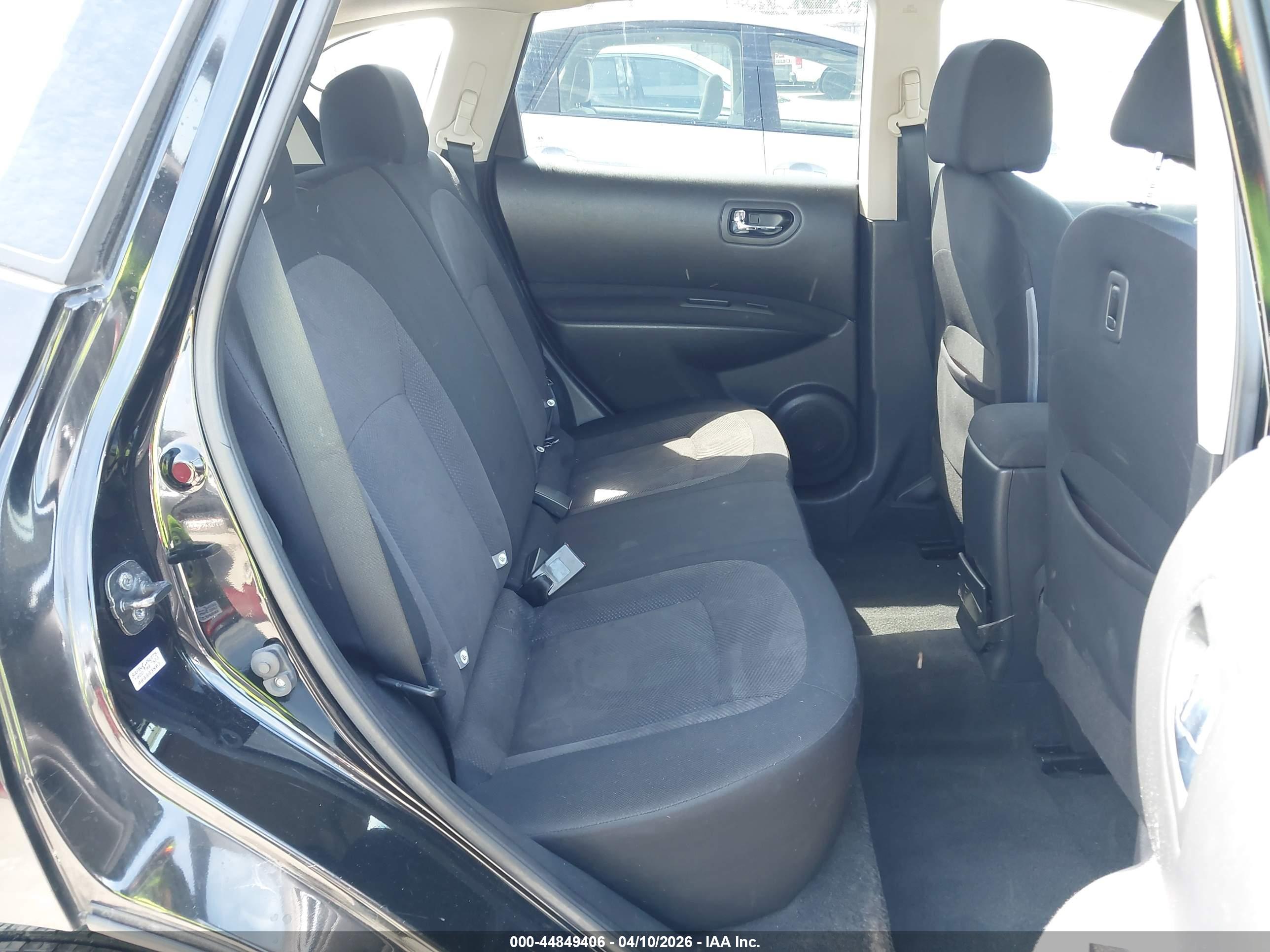 NISSAN ROGUE image 8