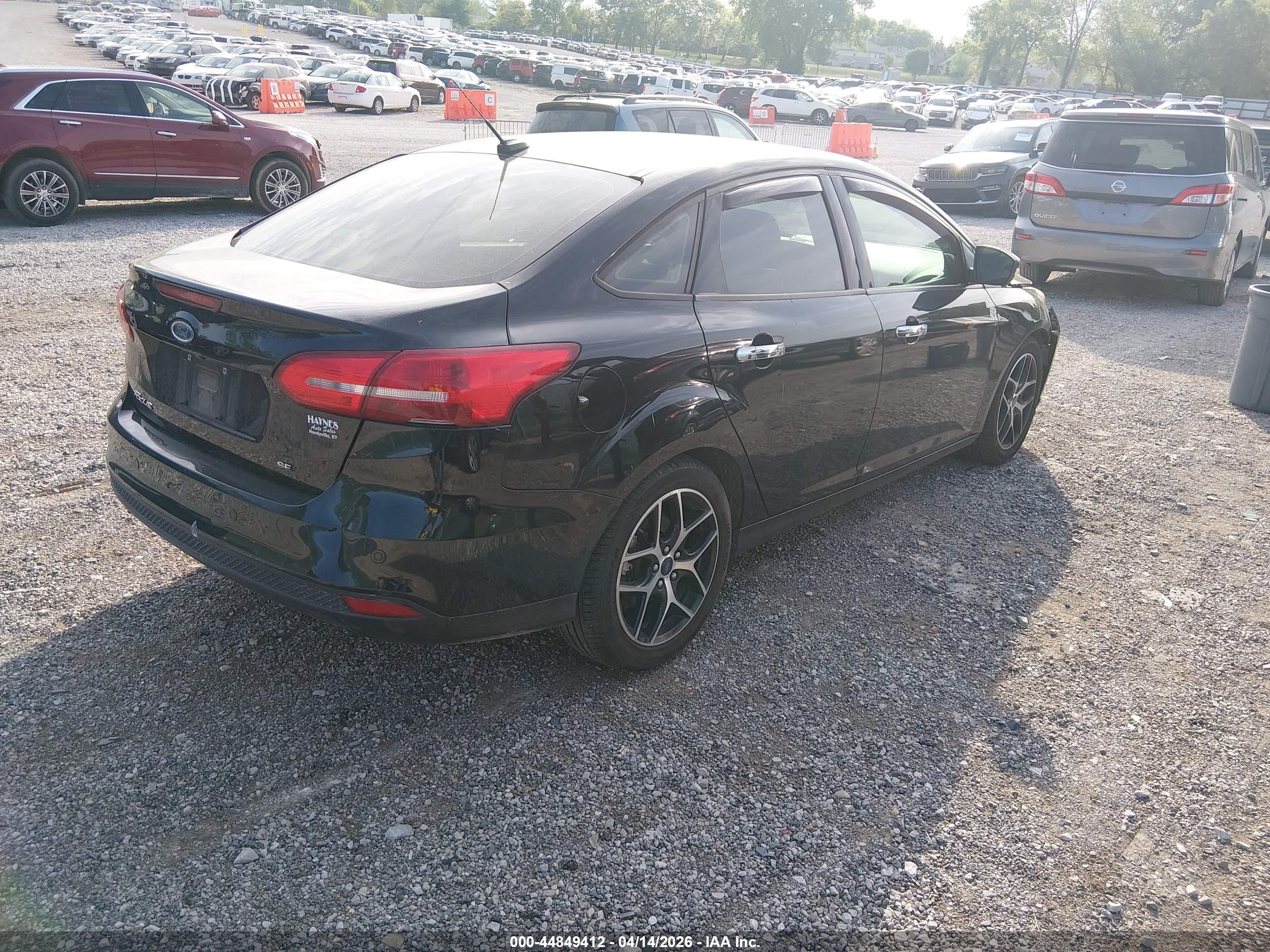 FORD FOCUS image 4