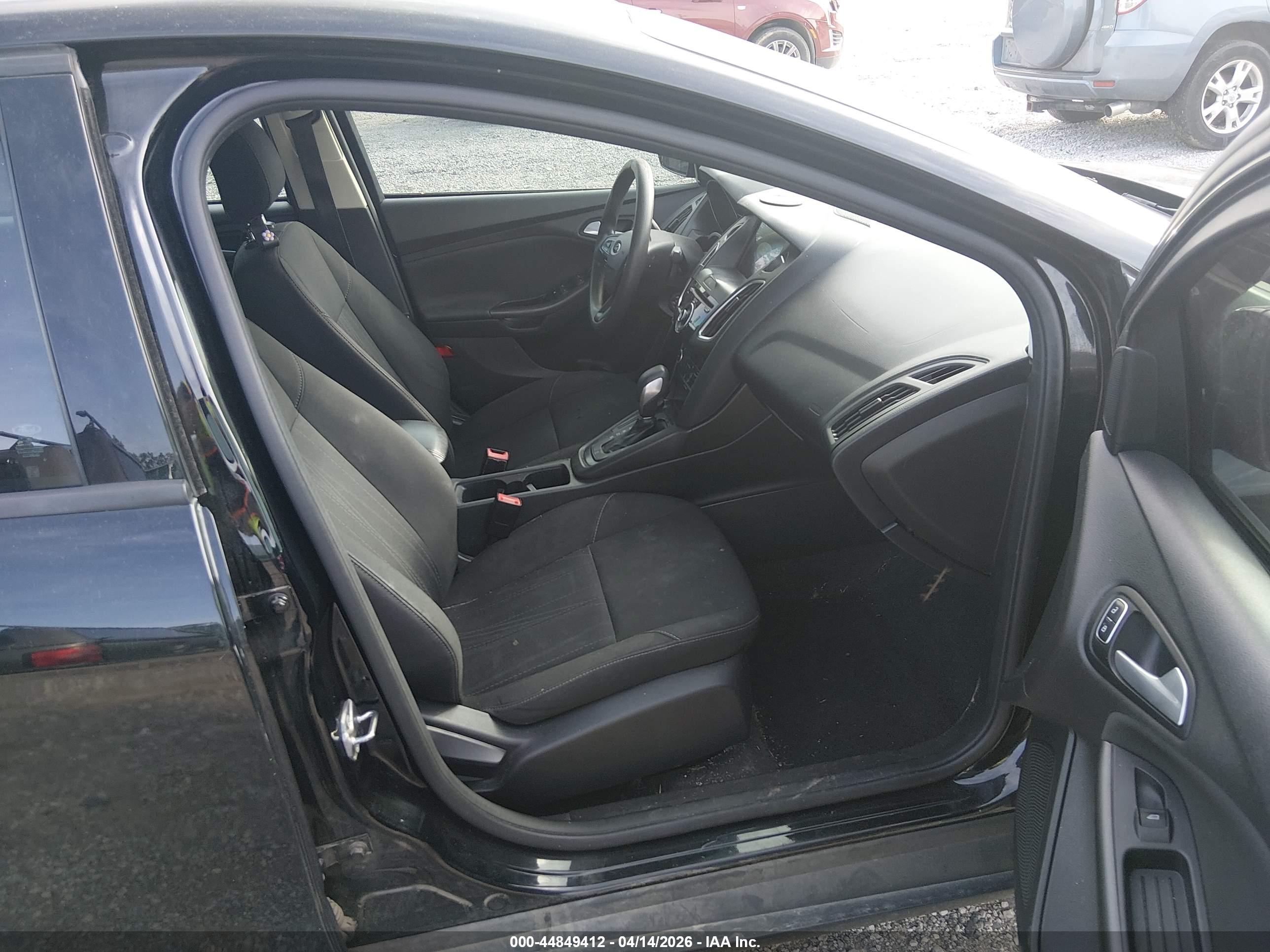 FORD FOCUS image 5
