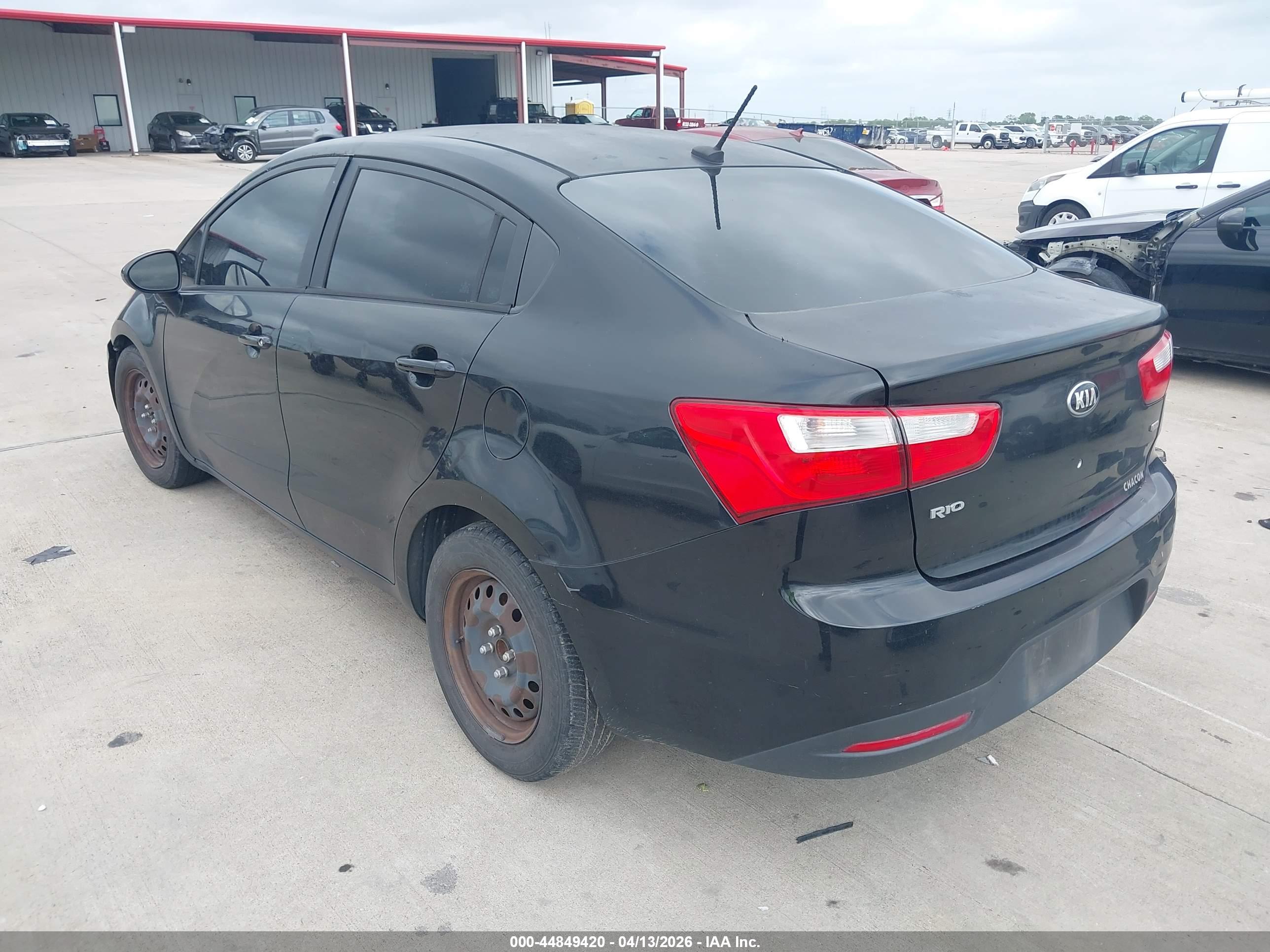 KIA RIO image 3
