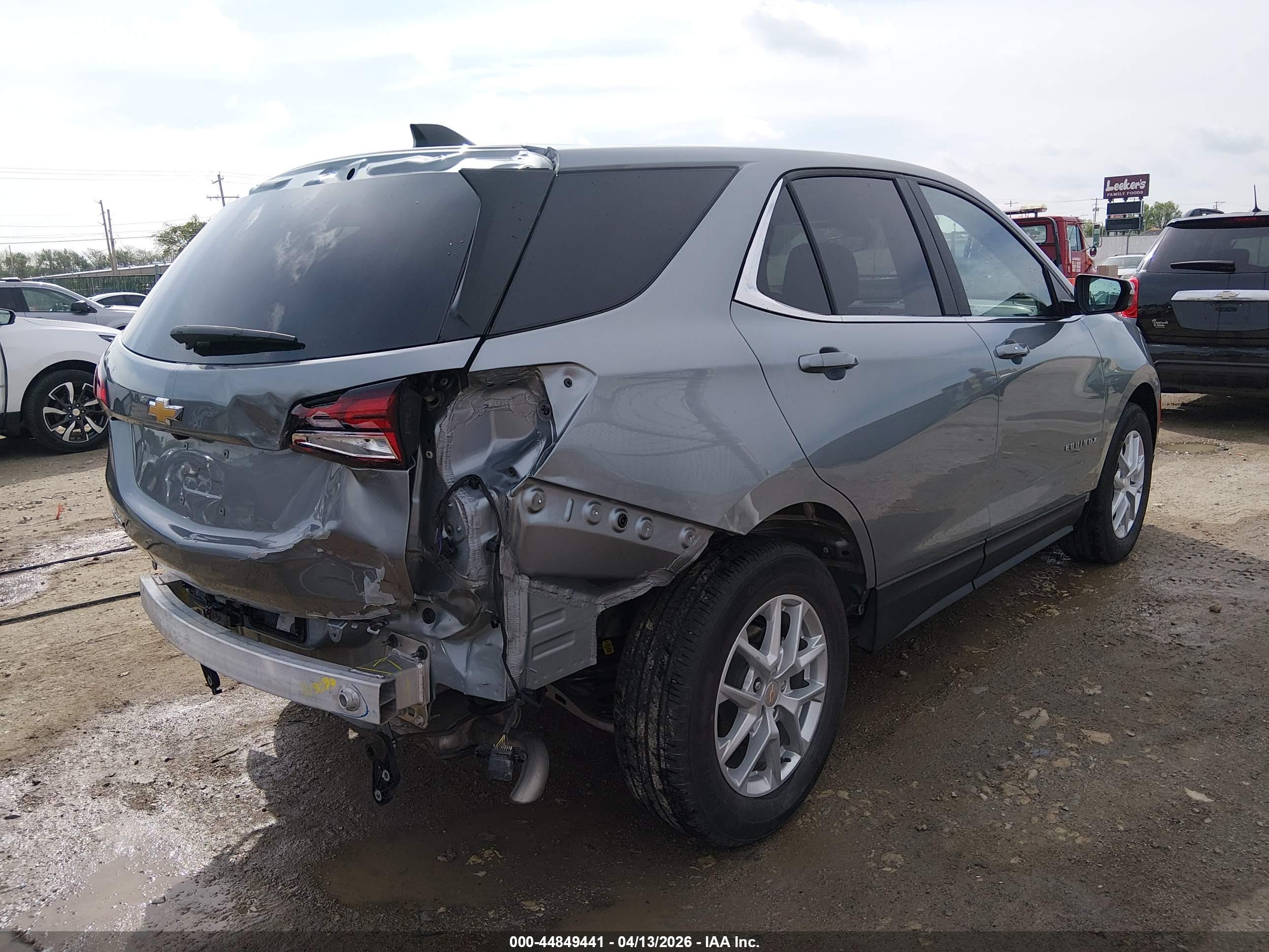 CHEVROLET EQUINOX image 4