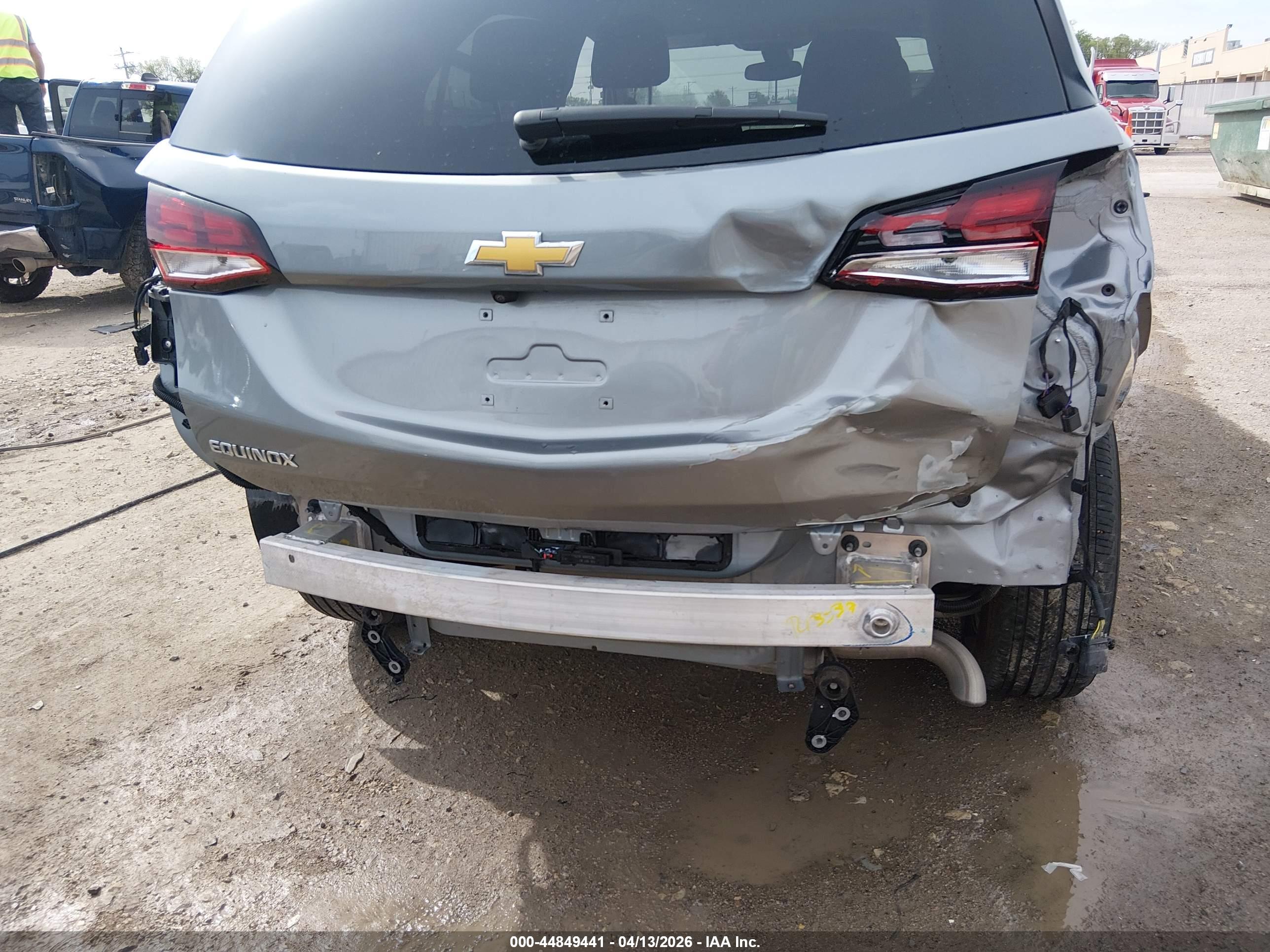 CHEVROLET EQUINOX image 6