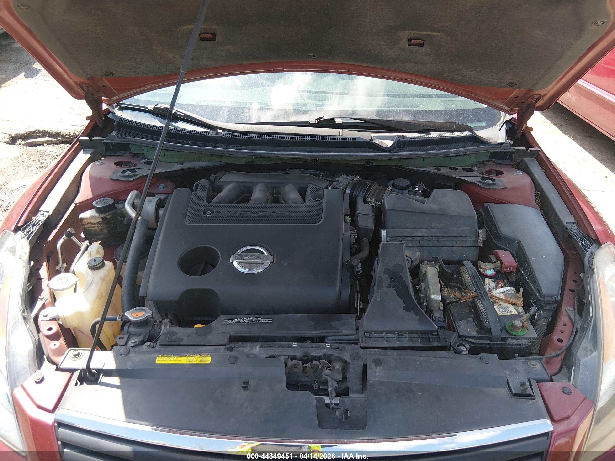 NISSAN ALTIMA image 10