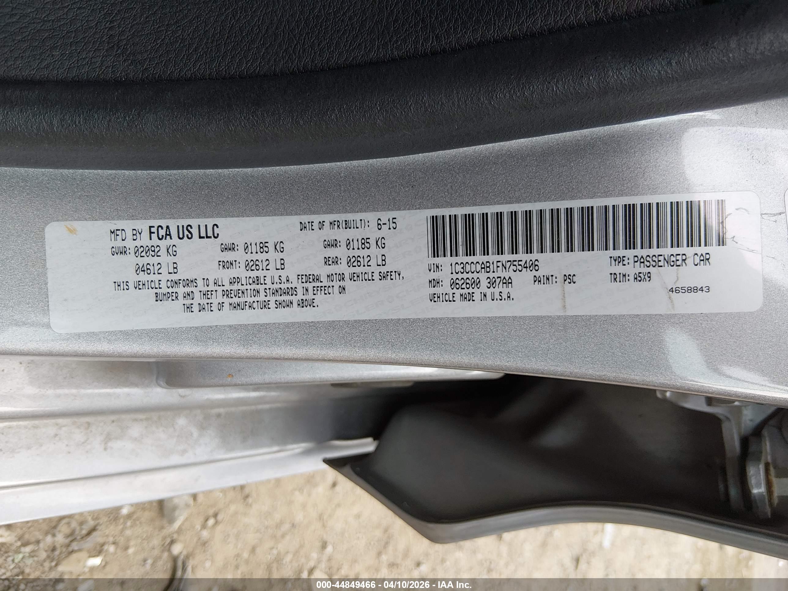 CHRYSLER 200 image 9