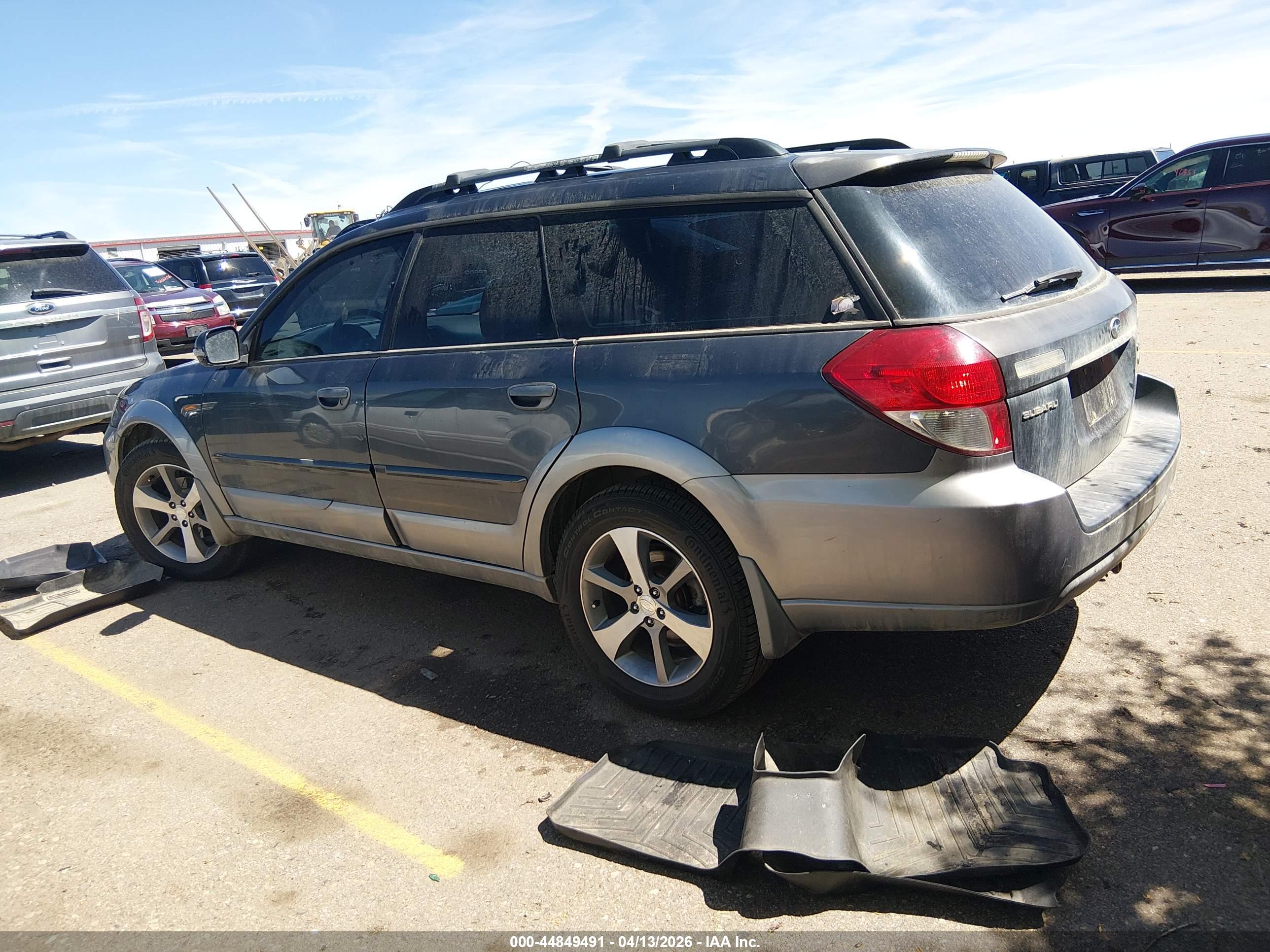 SUBARU OUTBACK image 3