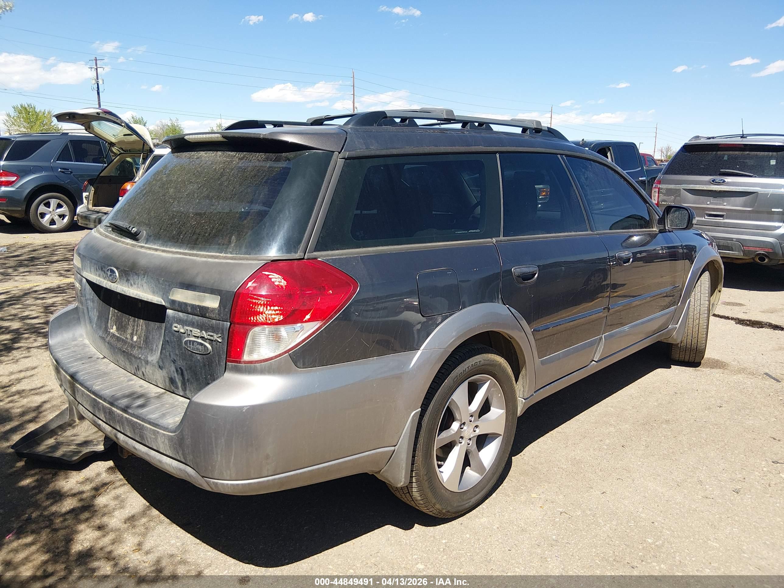 SUBARU OUTBACK image 4
