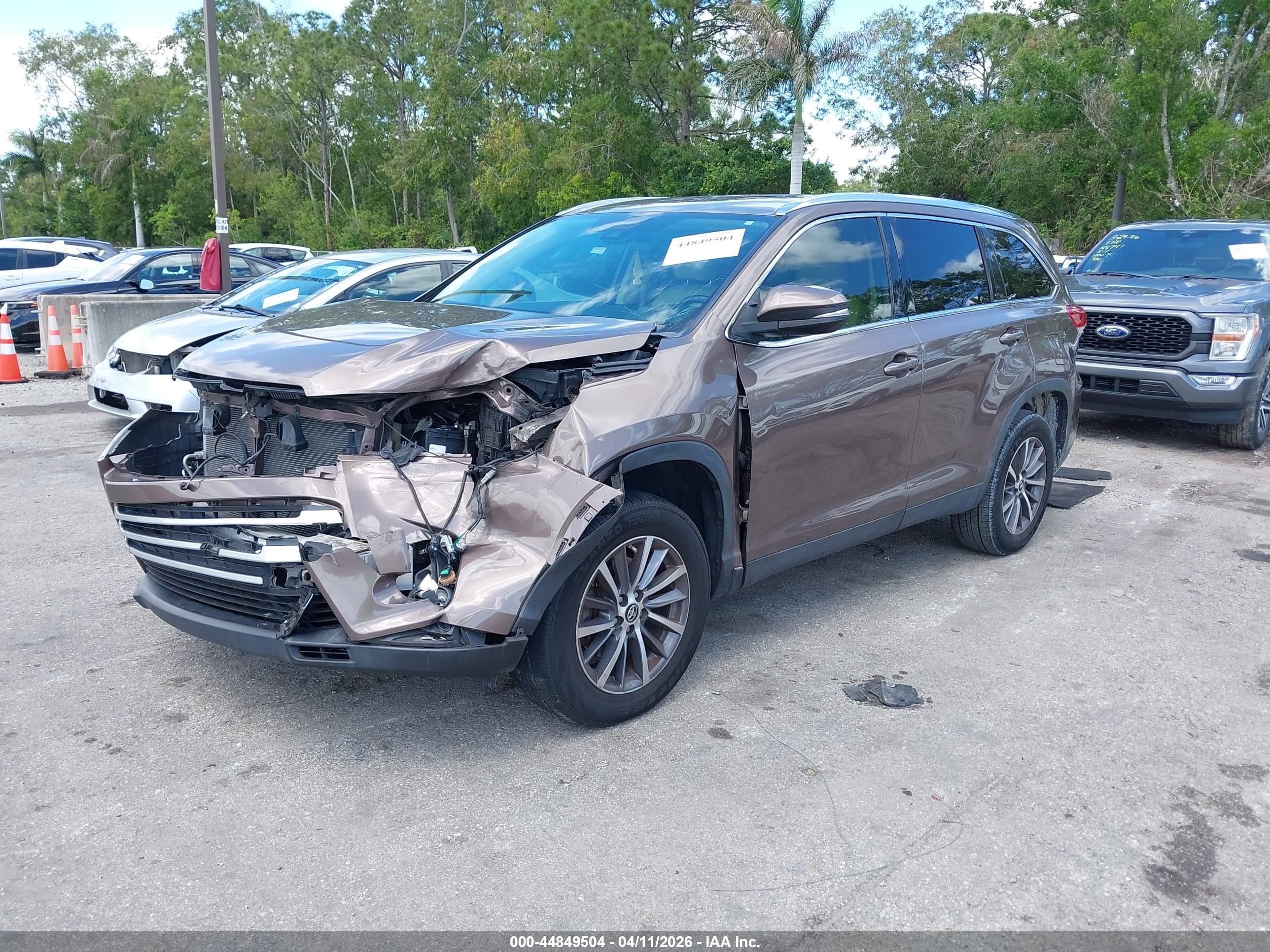 TOYOTA HIGHLANDER image 2