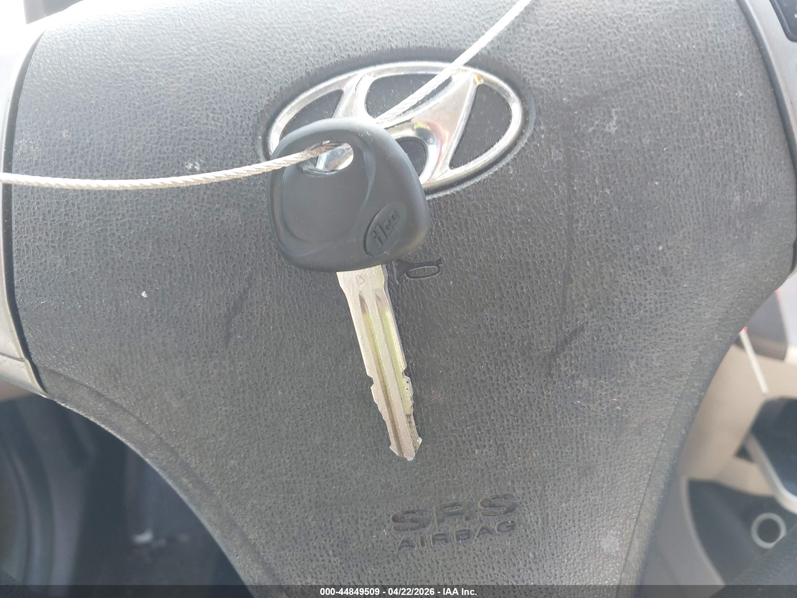 HYUNDAI ELANTRA image 11
