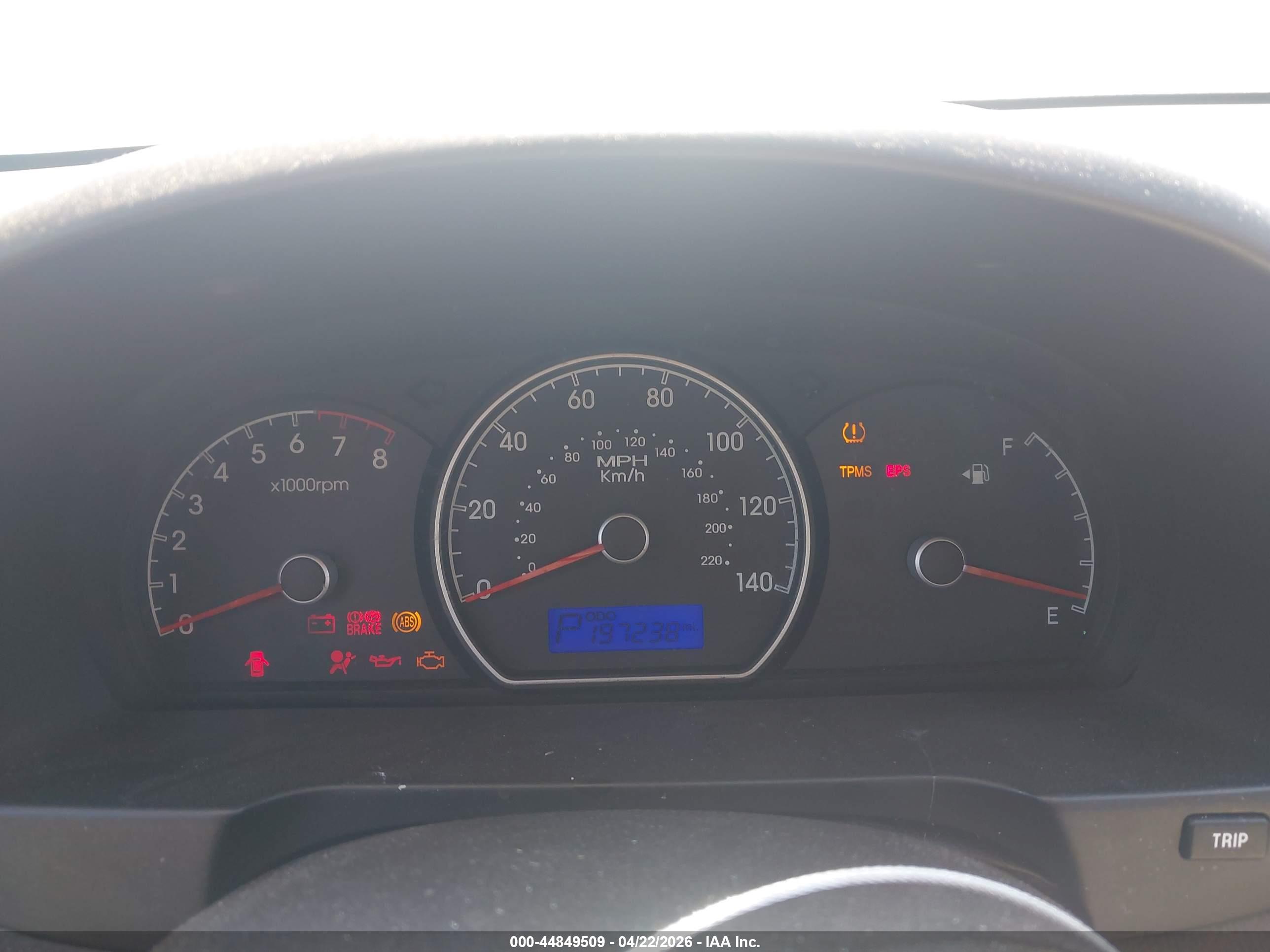 HYUNDAI ELANTRA image 7
