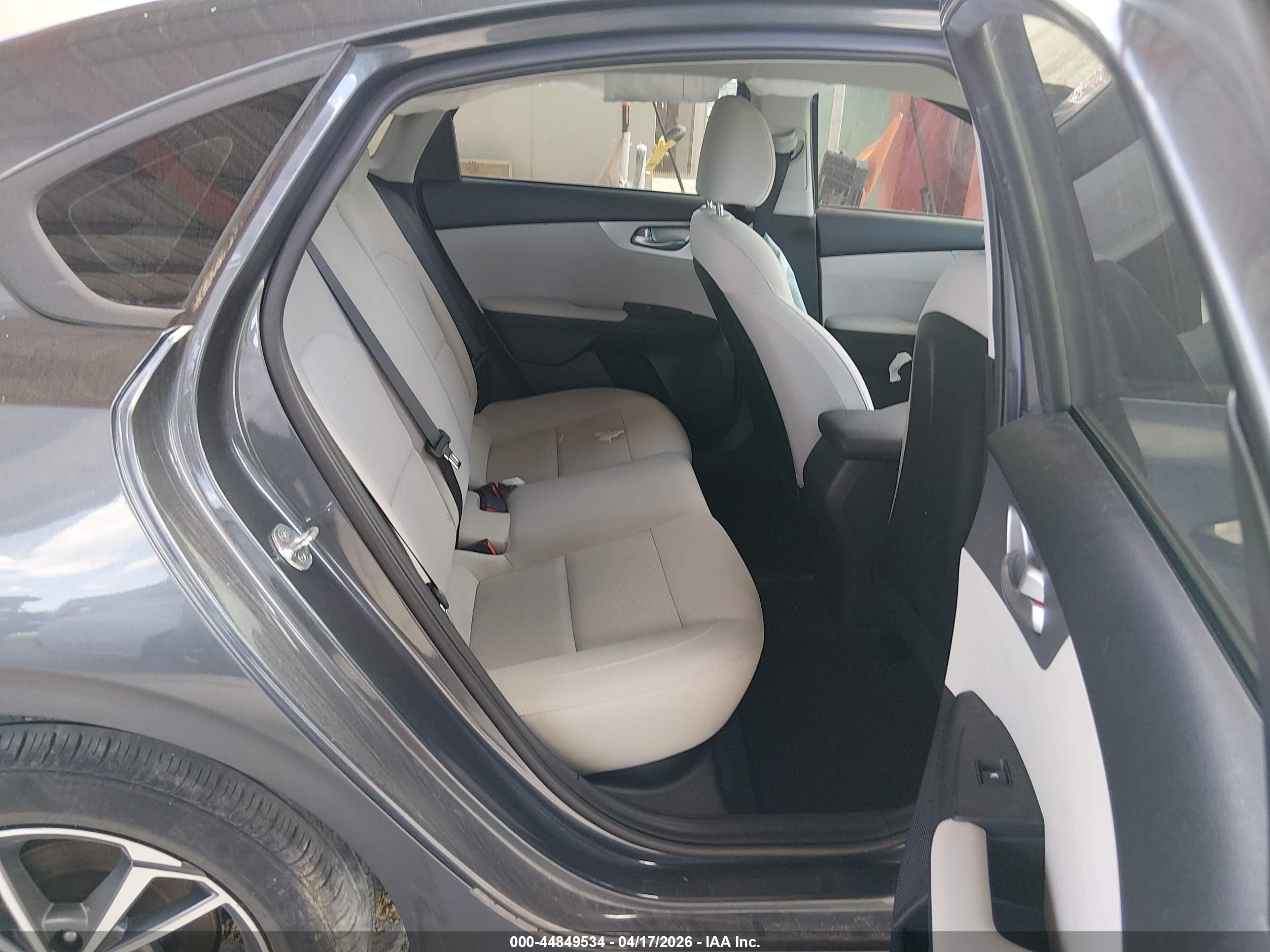 KIA FORTE image 8