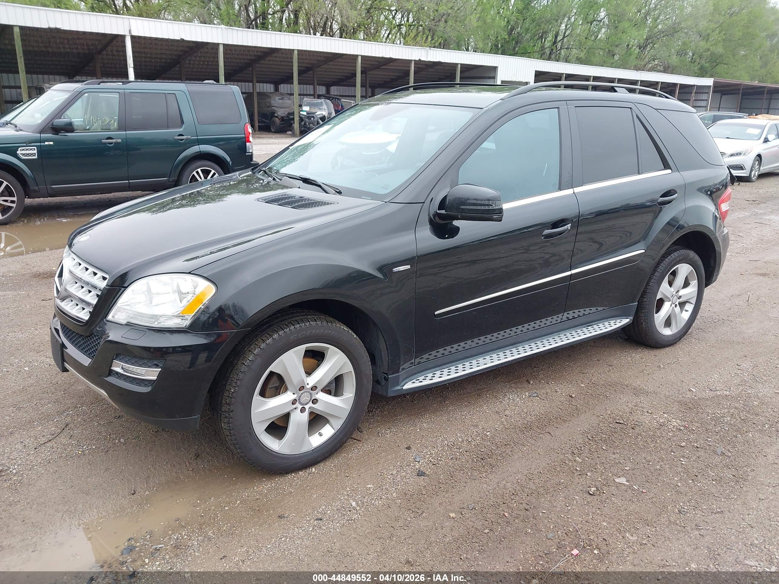MERCEDES-BENZ ML image 2