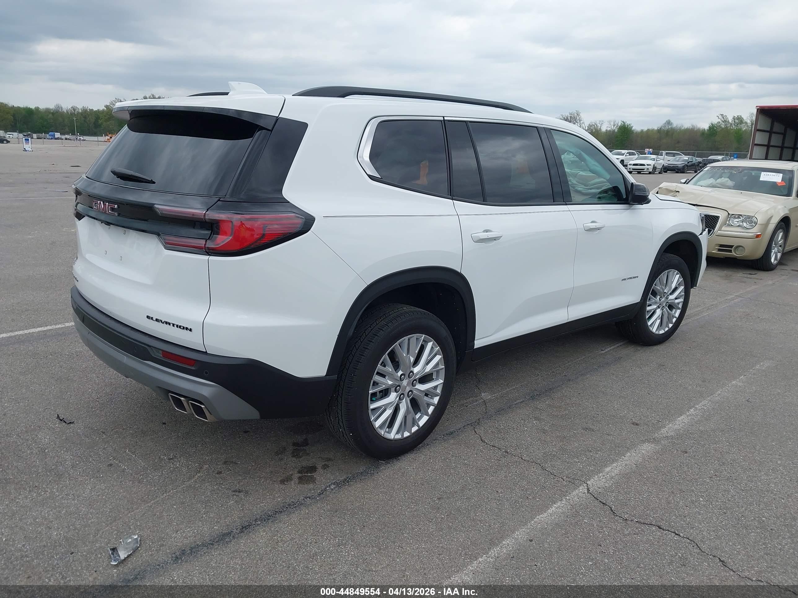GMC ACADIA image 4