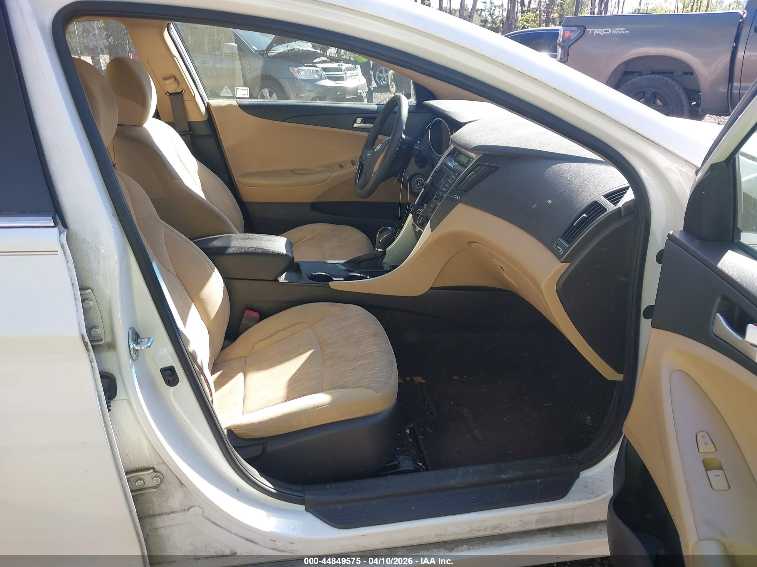 HYUNDAI SONATA image 5