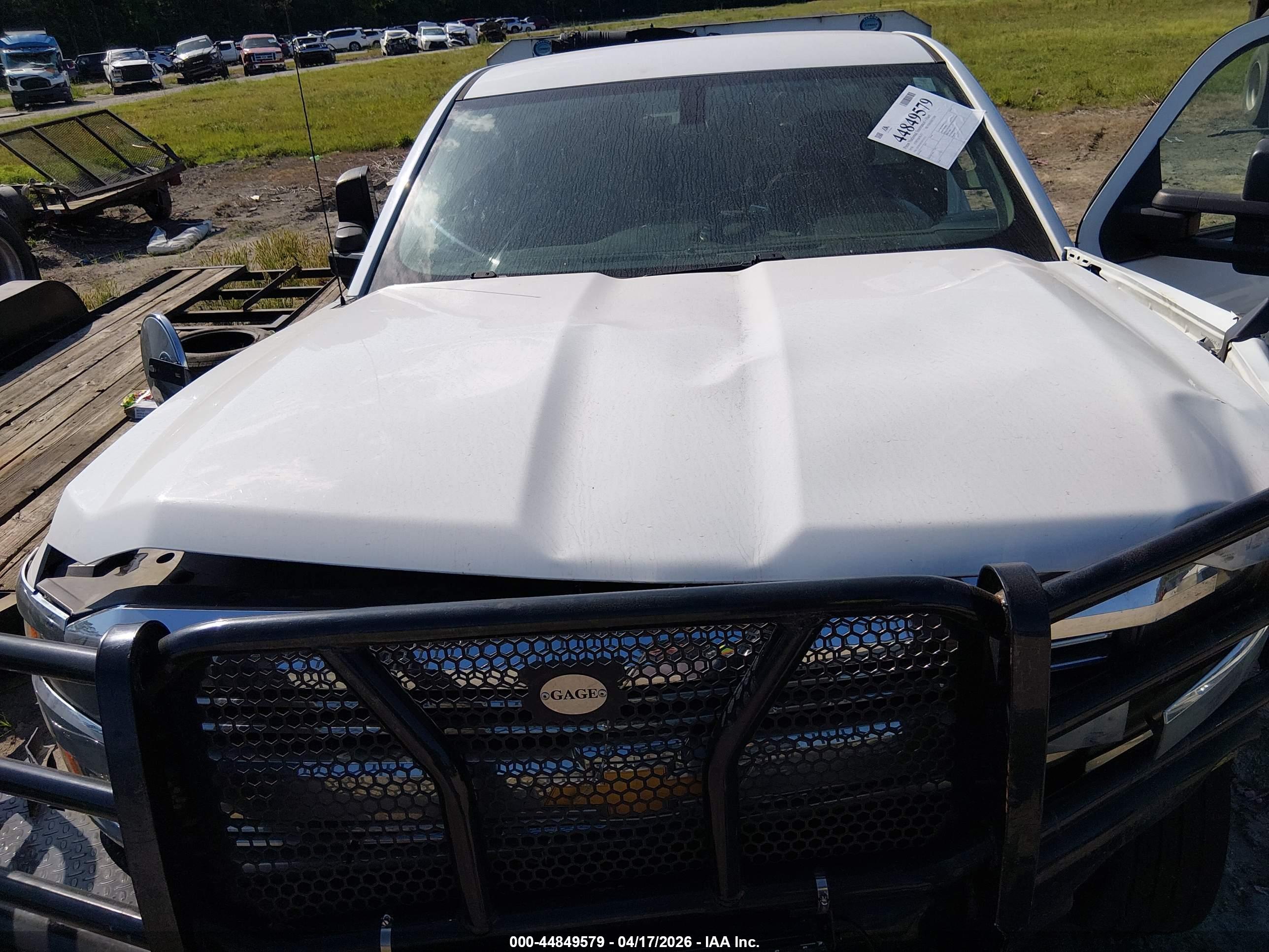 CHEVROLET SILVERADO image 10