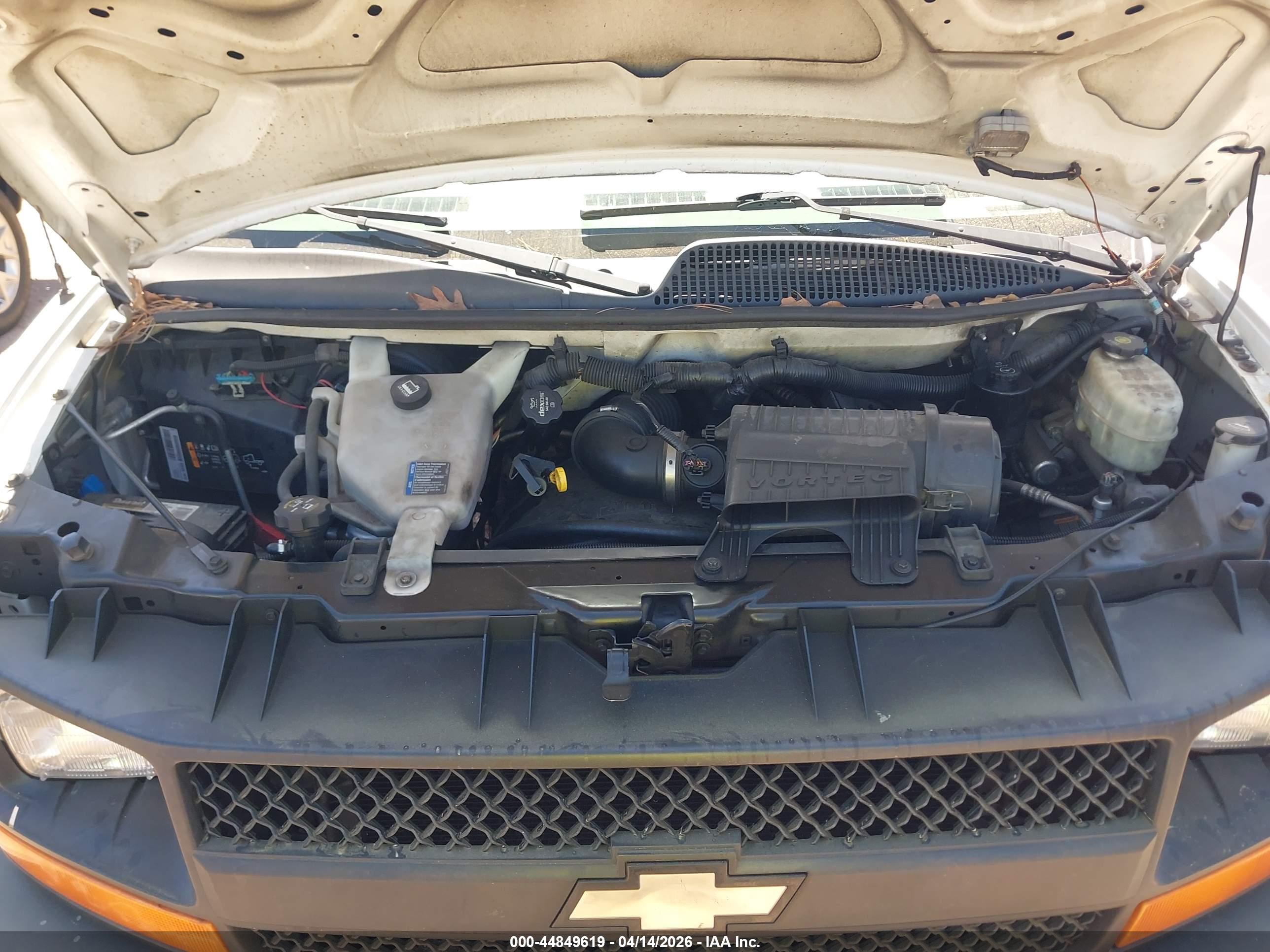 CHEVROLET EXPRESS image 10